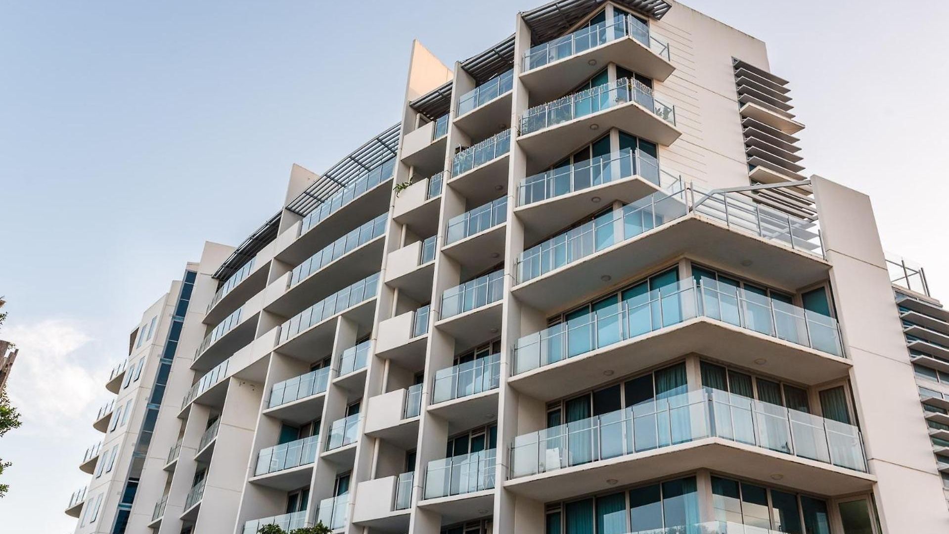 Russell St Retreat Stunning & Park Views