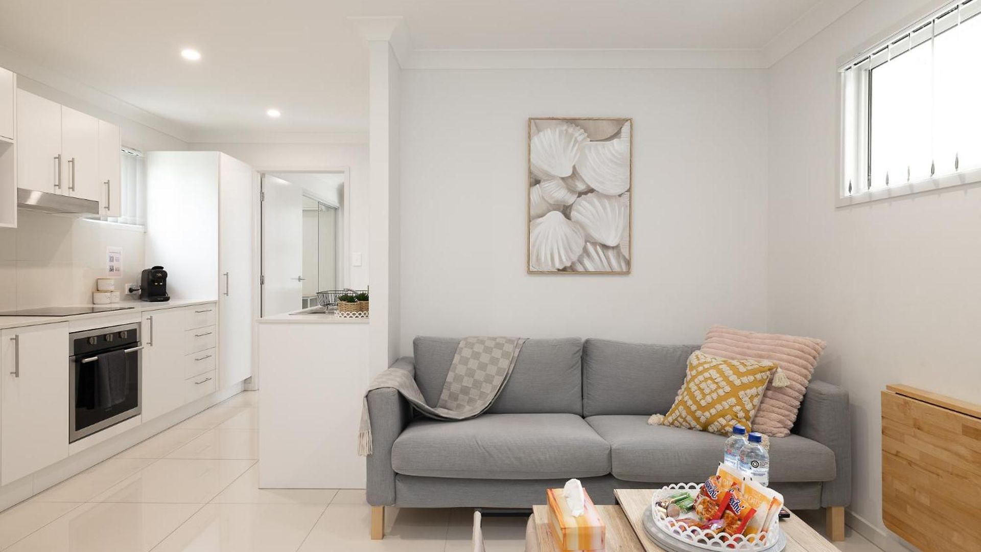 Apartment Smart Self Check-in - N Freney *