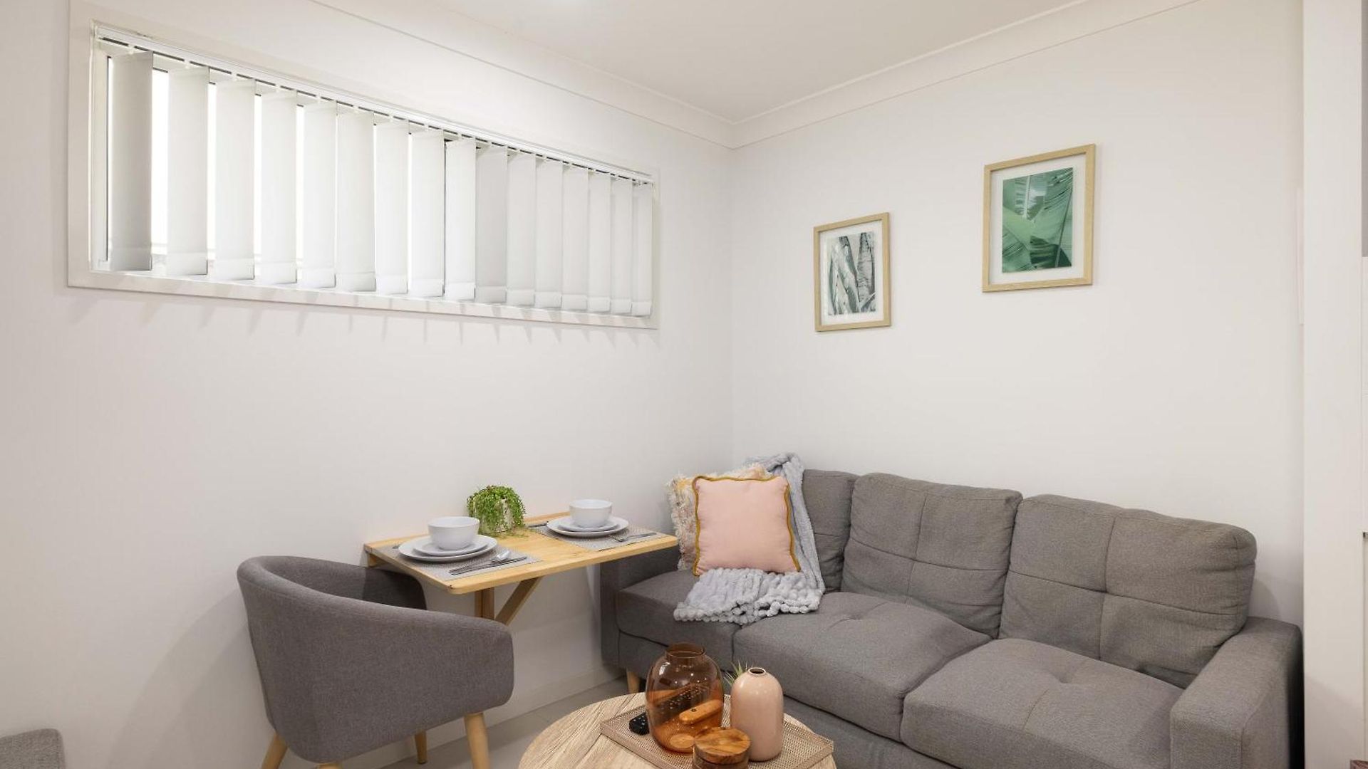 Smart Self Check-in - Freney Park Apartment *