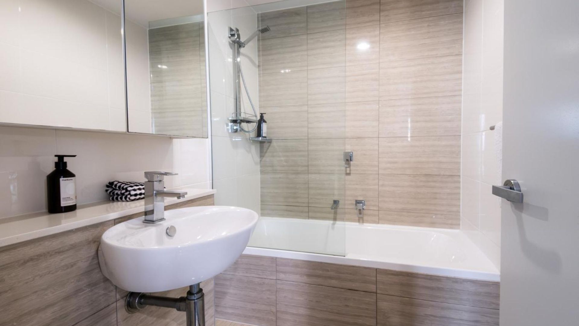 Infinity Tower Apartment Brisbane