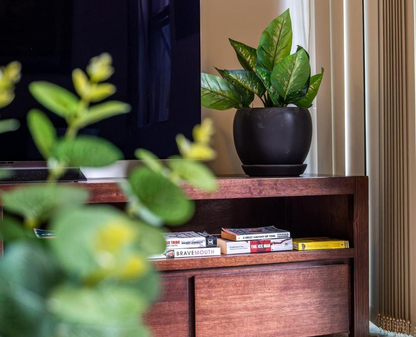 Teneriffe Executive Apartment