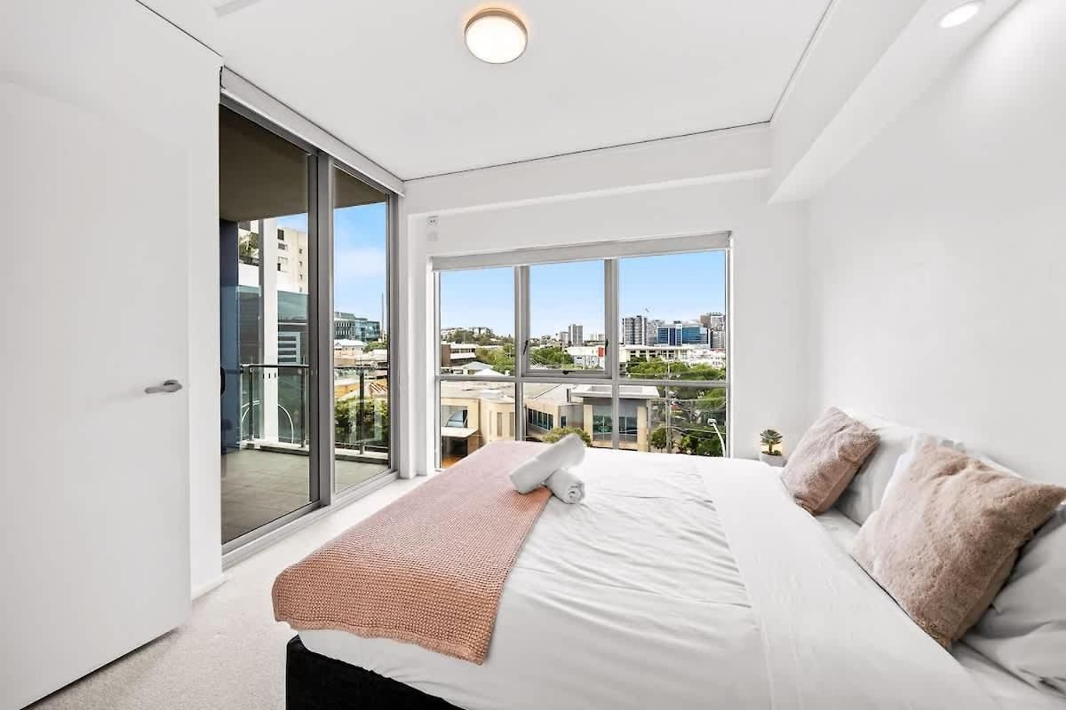 Belise - Executive 2br Elegance Parking & Pool *