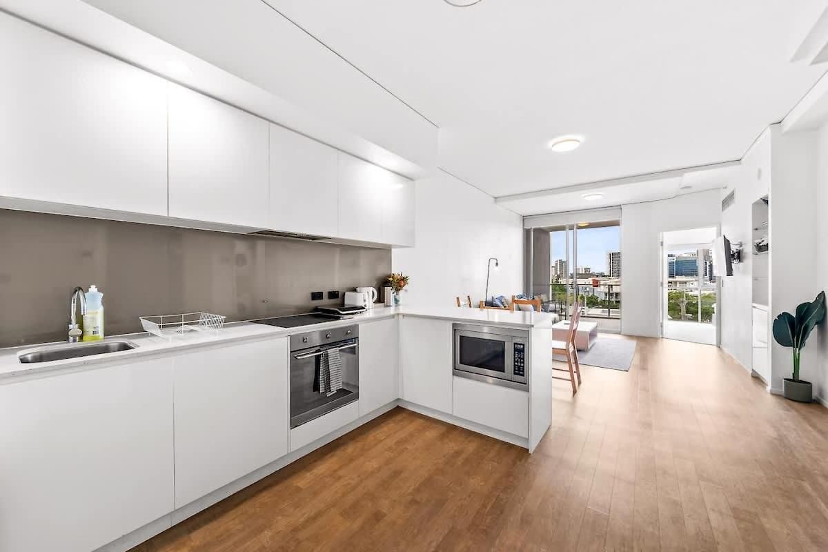 Apartment Belise - Executive 2br Elegance Parking & Pool Brisbane