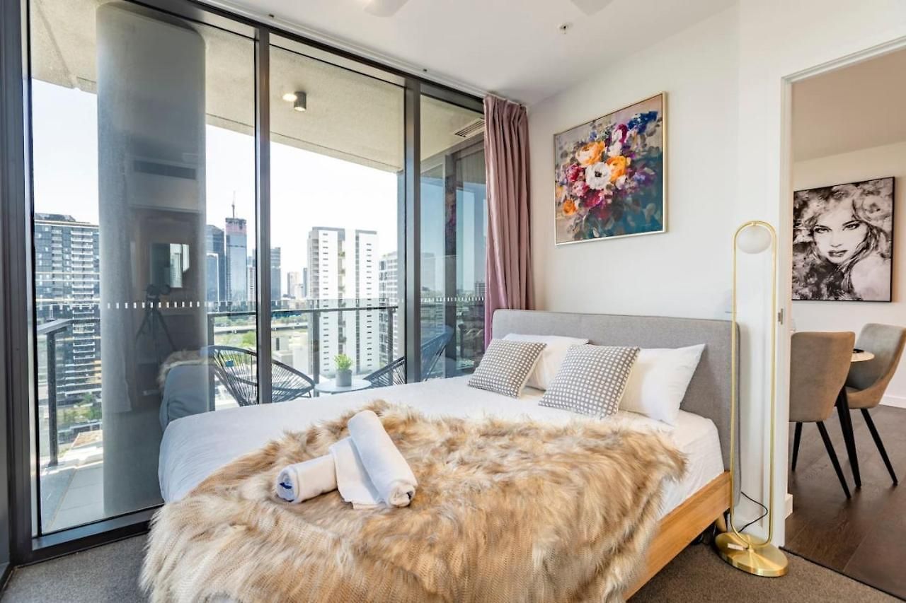 Riverside 1br In South Walk To South Bank & Cultural Icons Cordelia12304-1