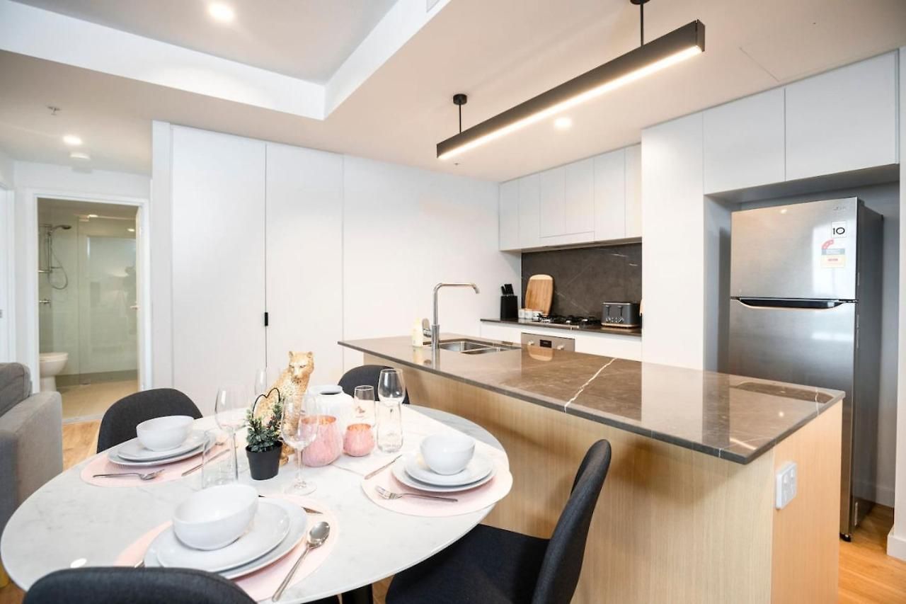 Stylish Decor 2br South Gym Pool Cine Bo12510 Apartment Brisbane