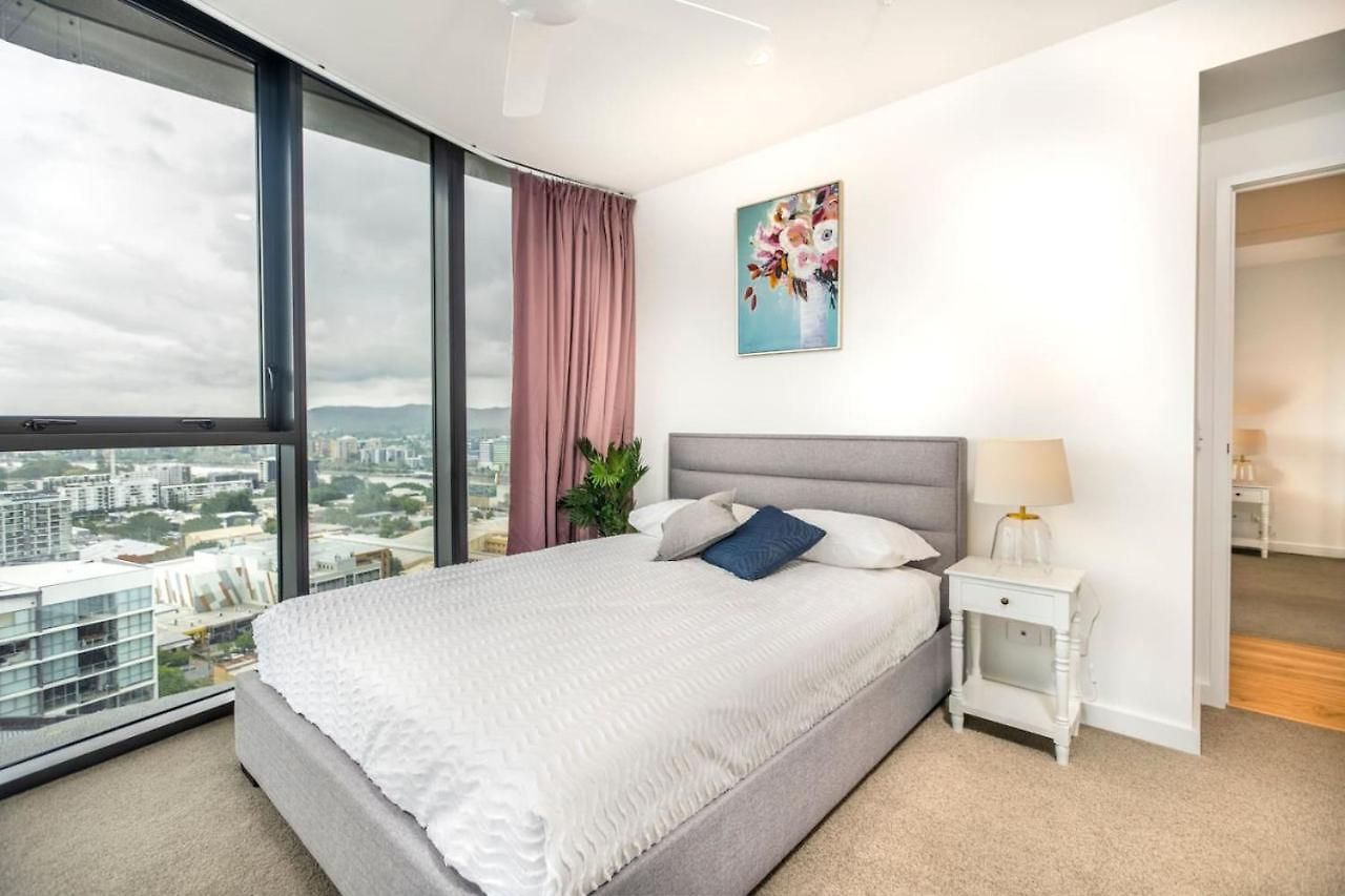 Stylish Decor 2br South Gym Pool Cine Bo12510 Apartment