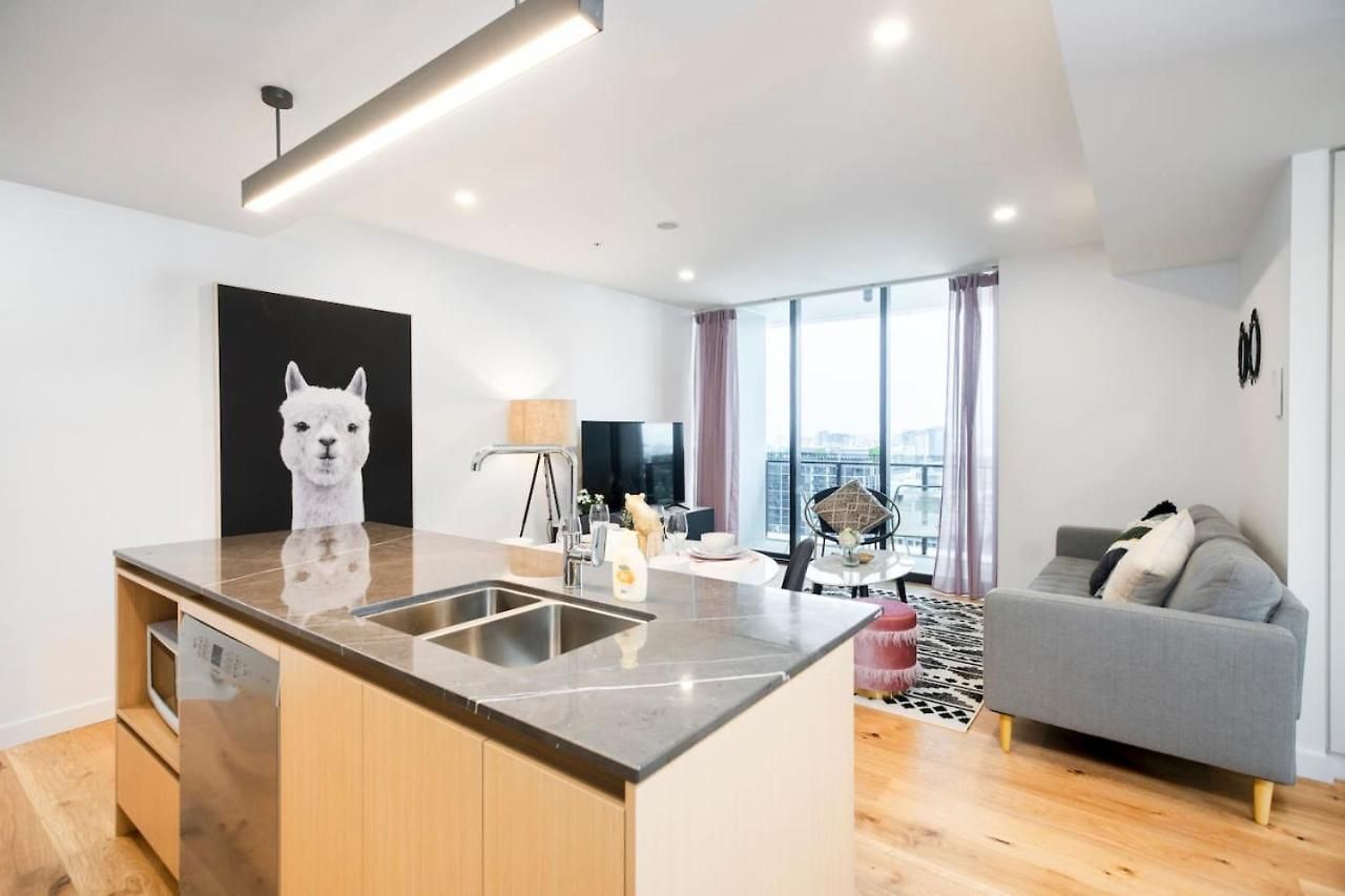 Apartment Stylish Decor 2br South Gym Pool Cine Bo12510 *