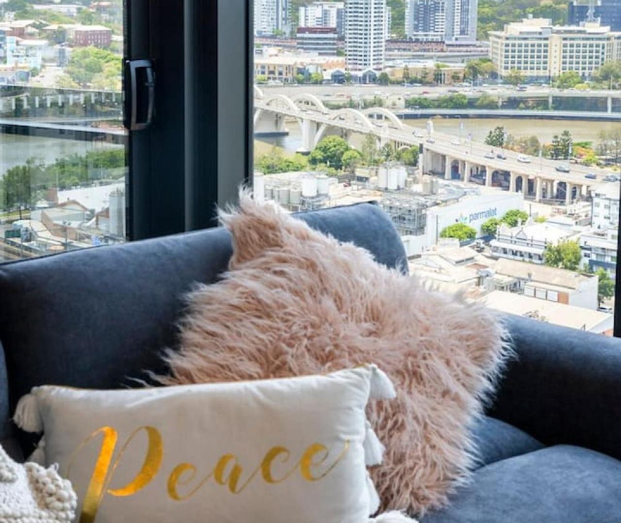 Riverside 1br In South Walk To South Bank & Cultural Icons Cordelia12304-1
