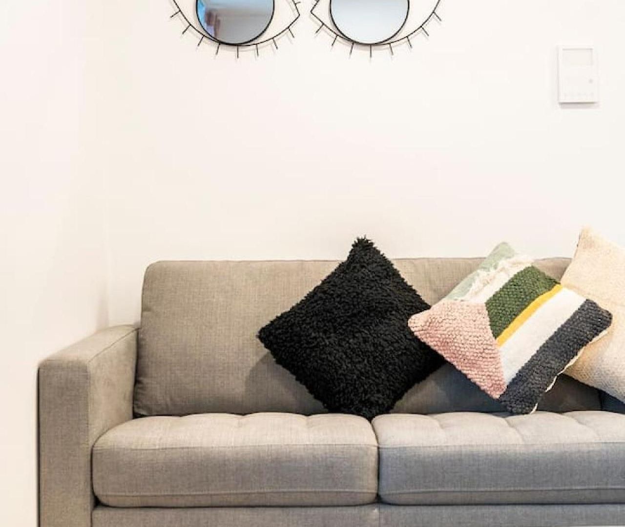 Stylish Decor 2br South Gym Pool Cine Bo12510 Brisbane