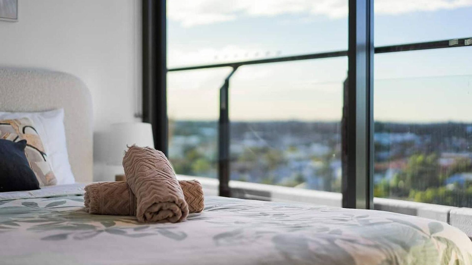 2br In Proximity Hamilton With Carpark Brisbane