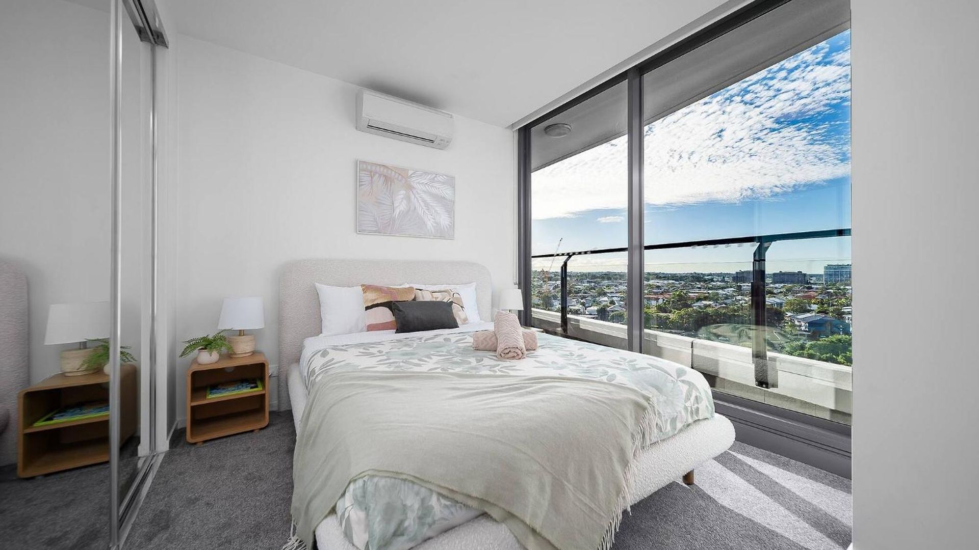 2br In Proximity Hamilton With Carpark Brisbane