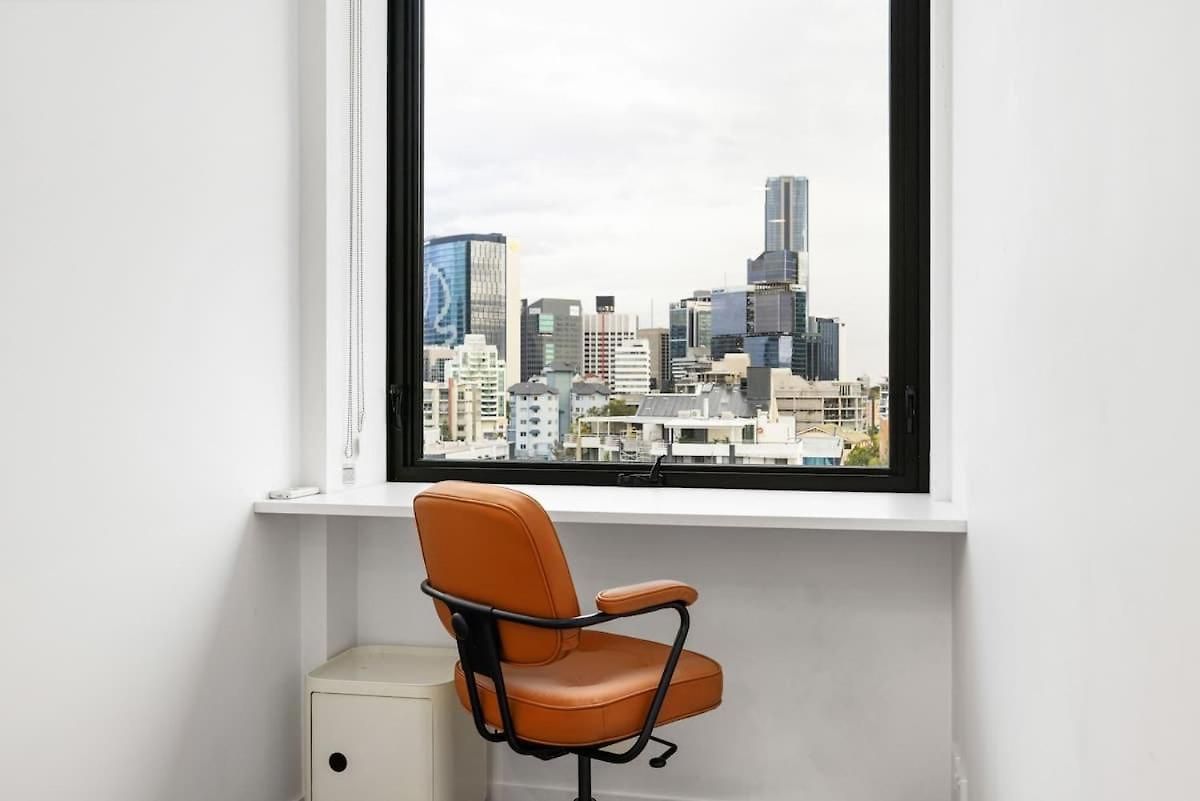 Stylish 2br Retreat Walk To Shop & Local Hotspots *