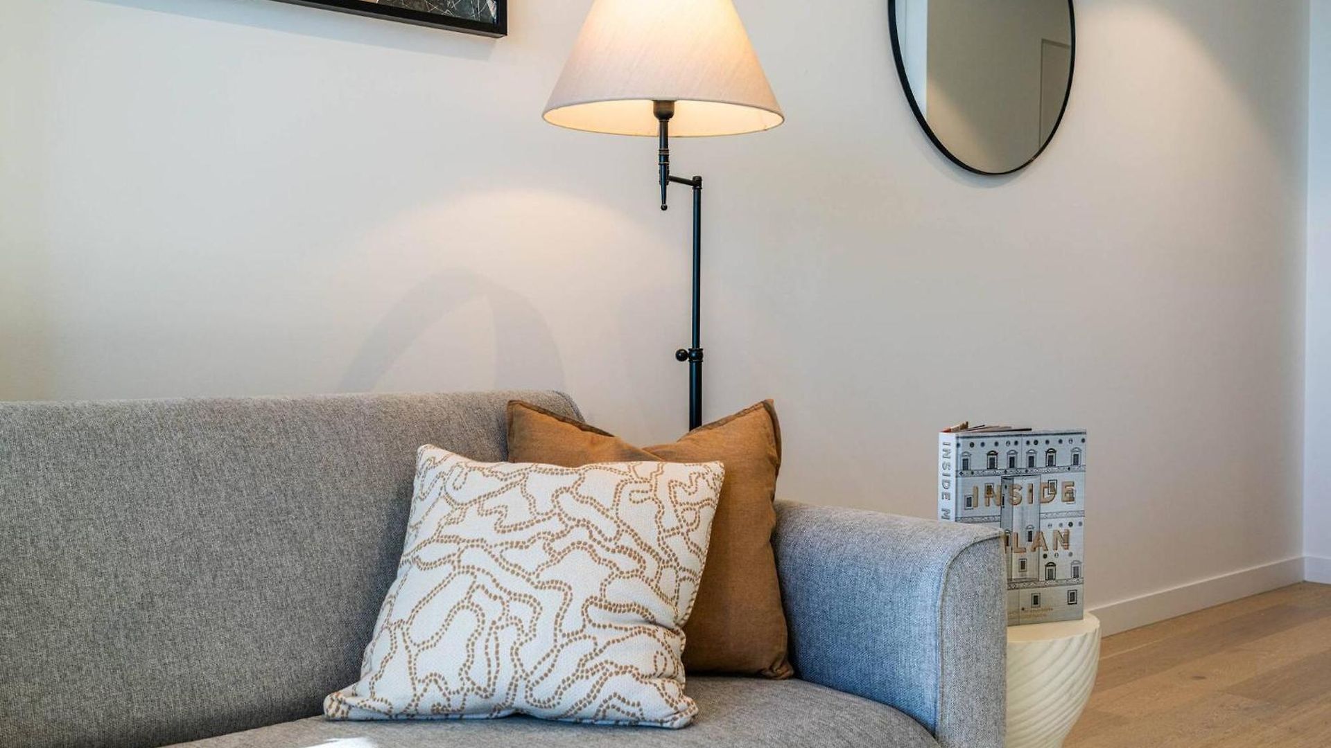 1br In Queen's Wharf Lv 29 With Sofa Bed And Carpark