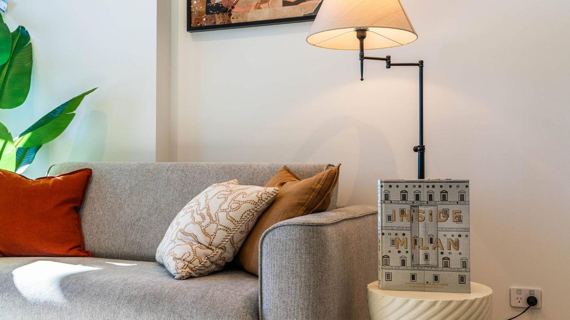 1br In Queen's Wharf Lv 29 With Sofa Bed And Carpark
