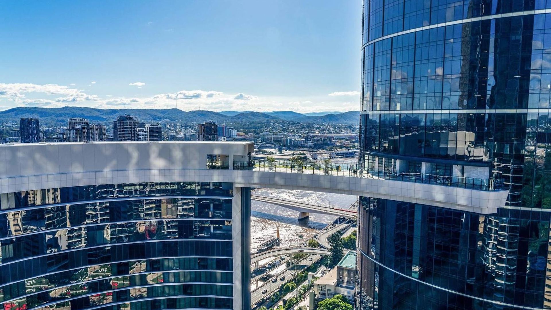 Apartment 1br In Queen's Wharf Lv 29 With Sofa Bed And Carpark