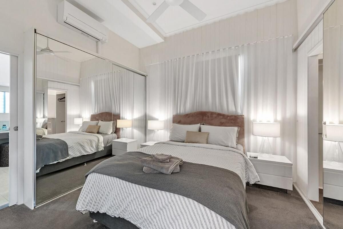 Luxe Inner-city With Views - Teneriffe *