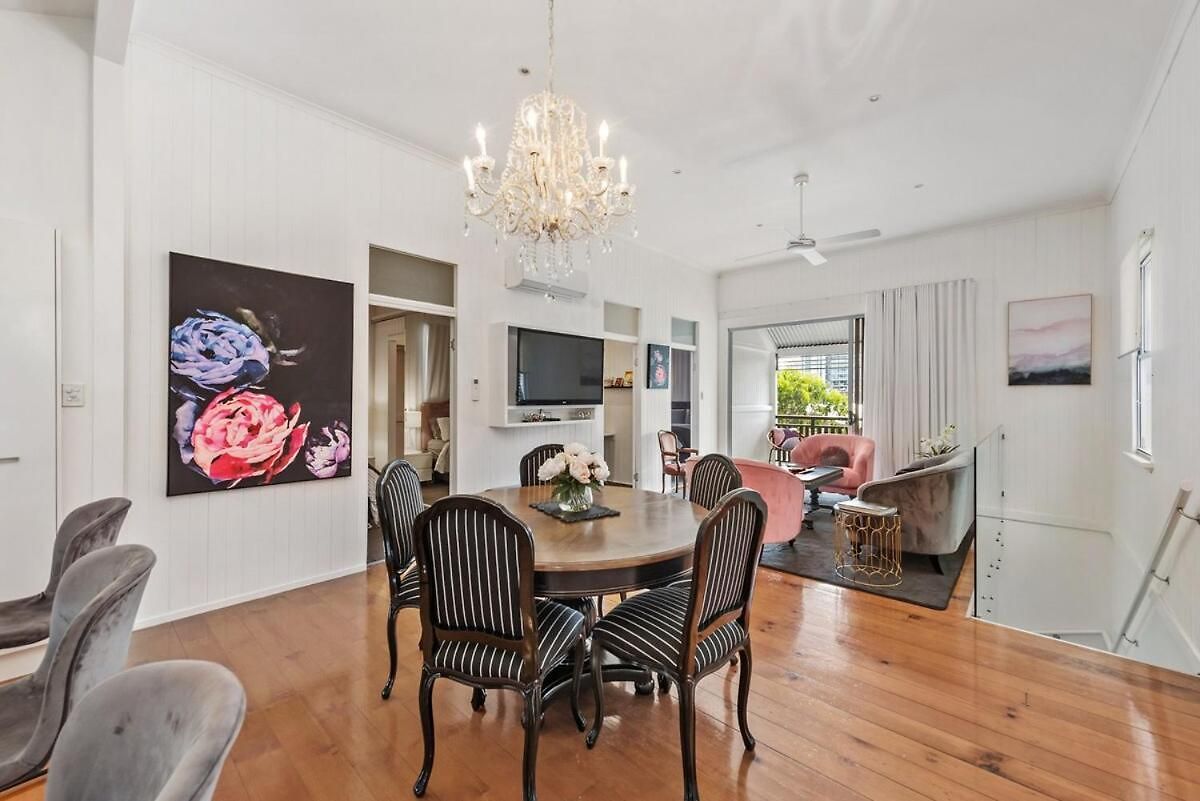 Luxe Inner-city With Views - Teneriffe *