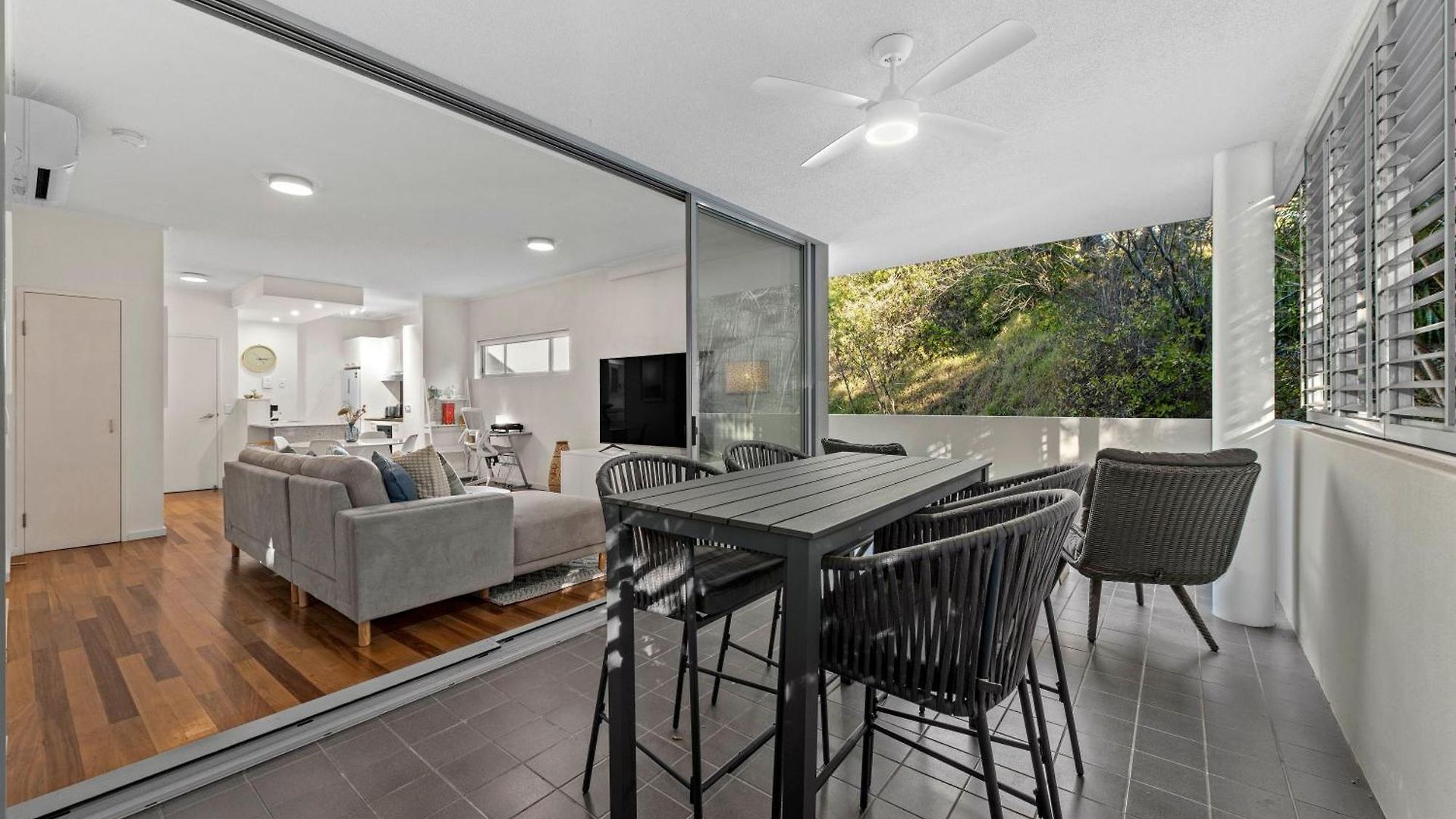 Apartment Spacious And Leafy With Pool And Parking - Walk To River Brisbane
