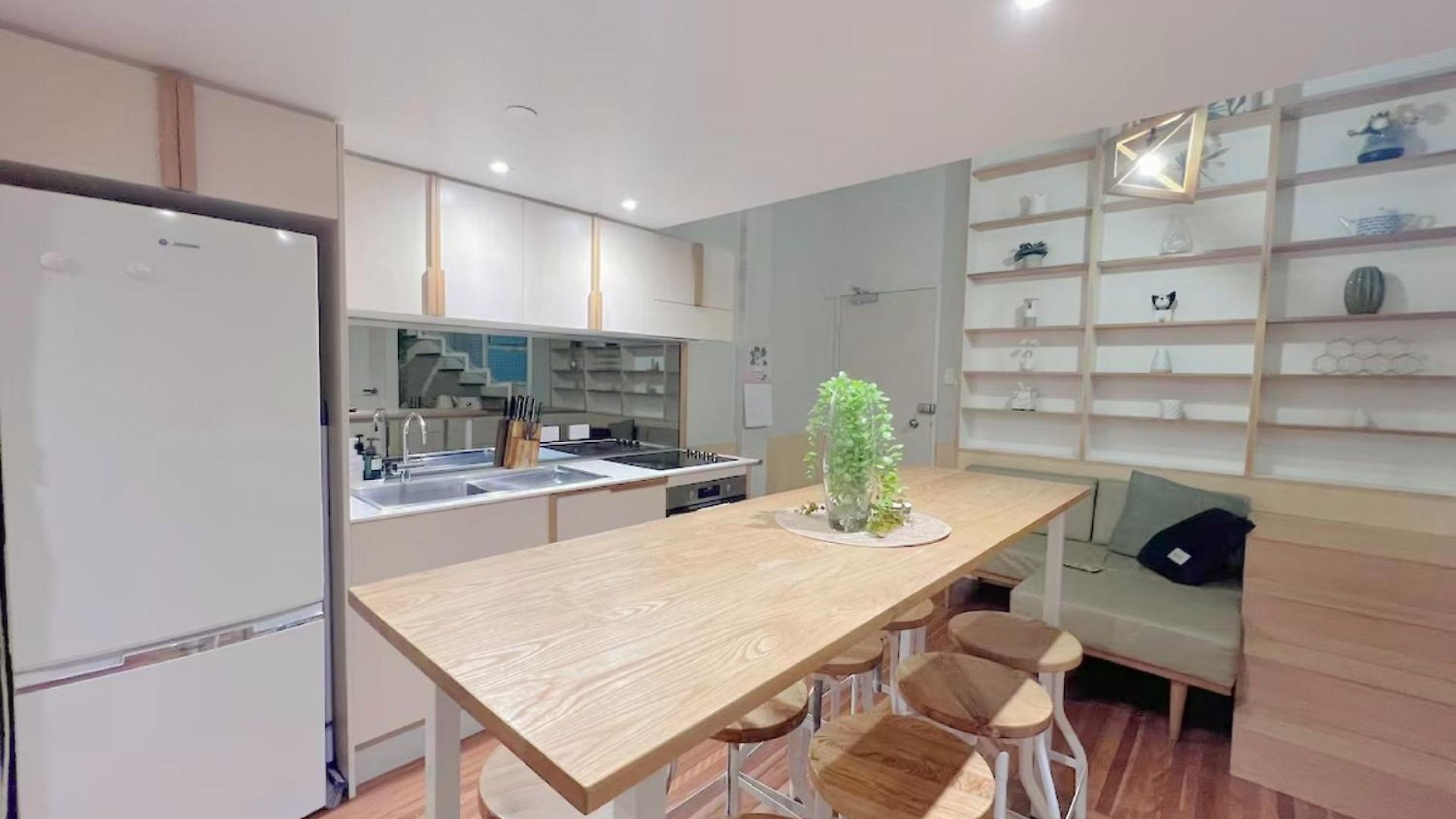 The New Yorker Loft Cbd Sleeps 5 Apartment *