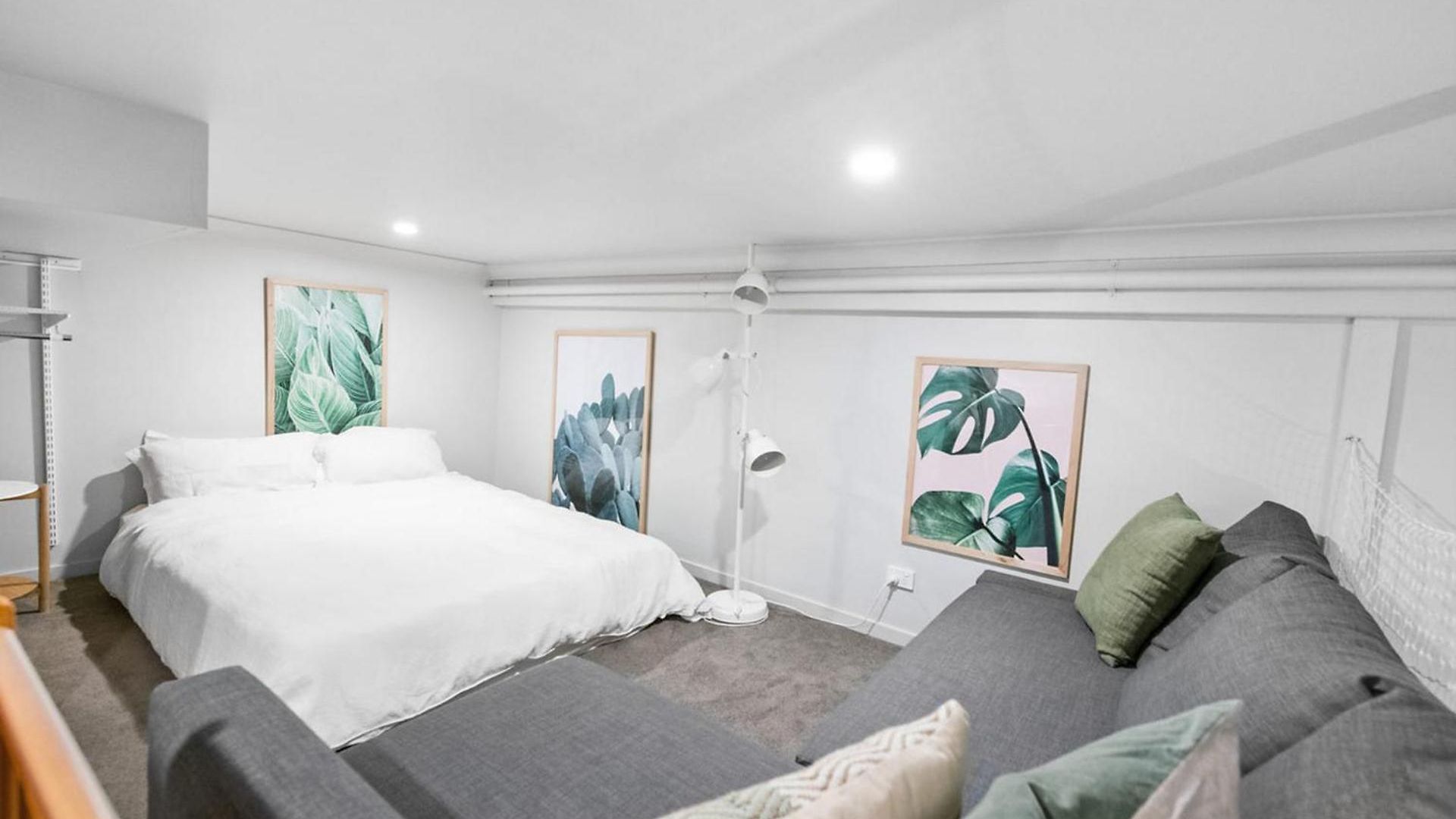 The New Yorker Loft Cbd Sleeps 5 Apartment