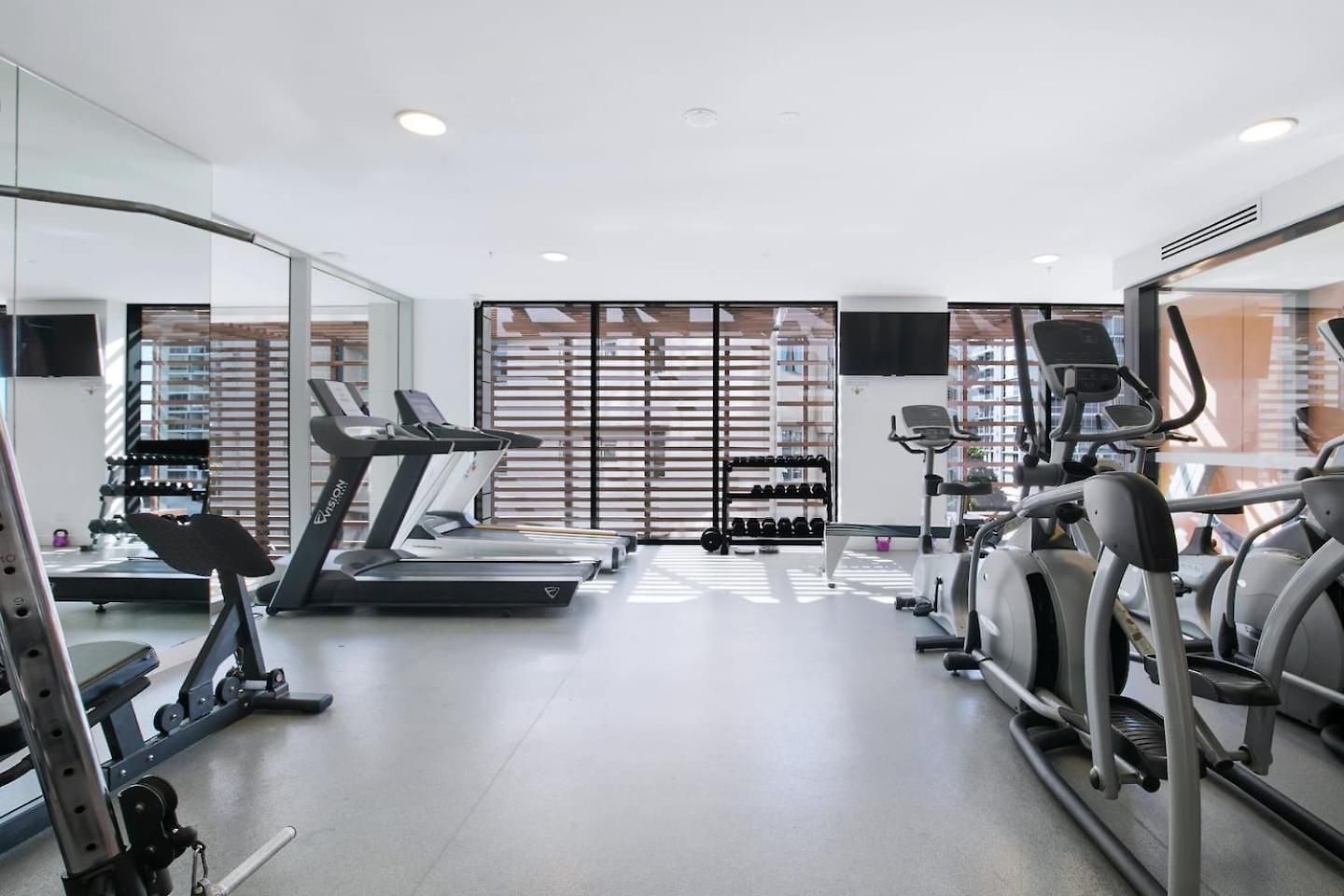 Apartment 'oliva On Brookes' Chic Inner-city Escape With Pool Brisbane