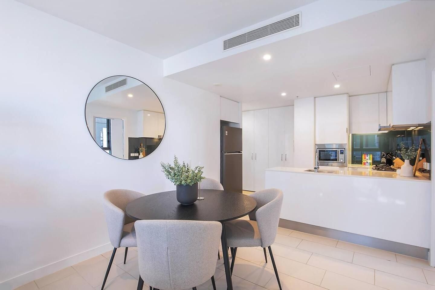 'oliva On Brookes' Chic Inner-city Escape With Pool Brisbane
