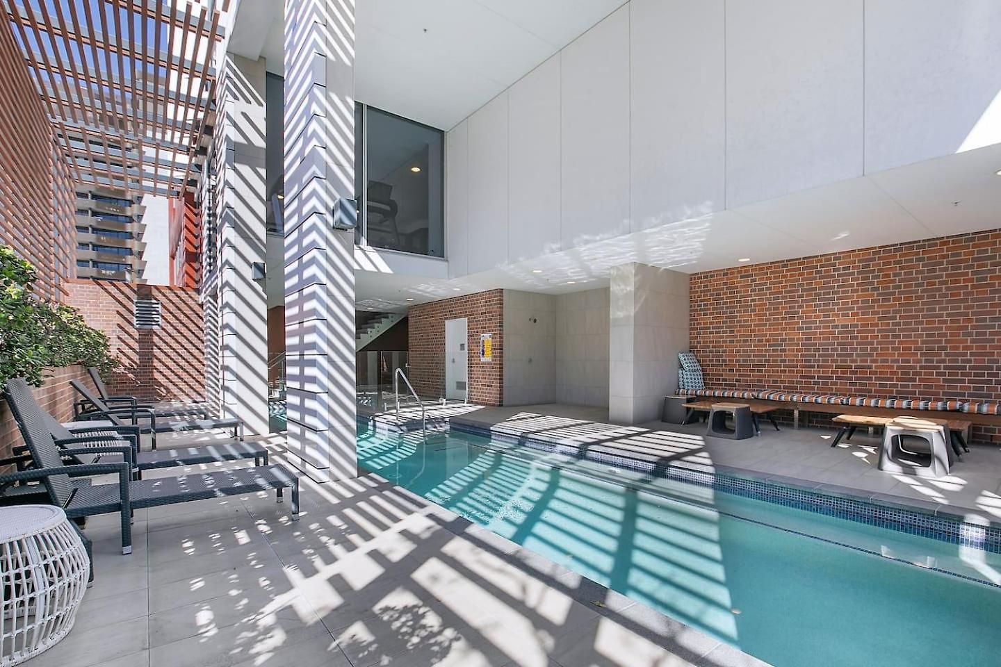 Apartment 'oliva On Brookes' Chic Inner-city Escape With Pool Brisbane