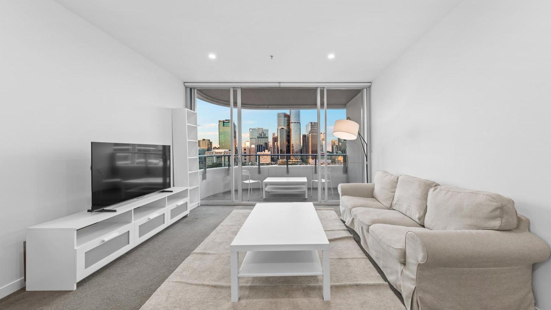 Dreamy 2br Escape Framed By And Art * Brisbane