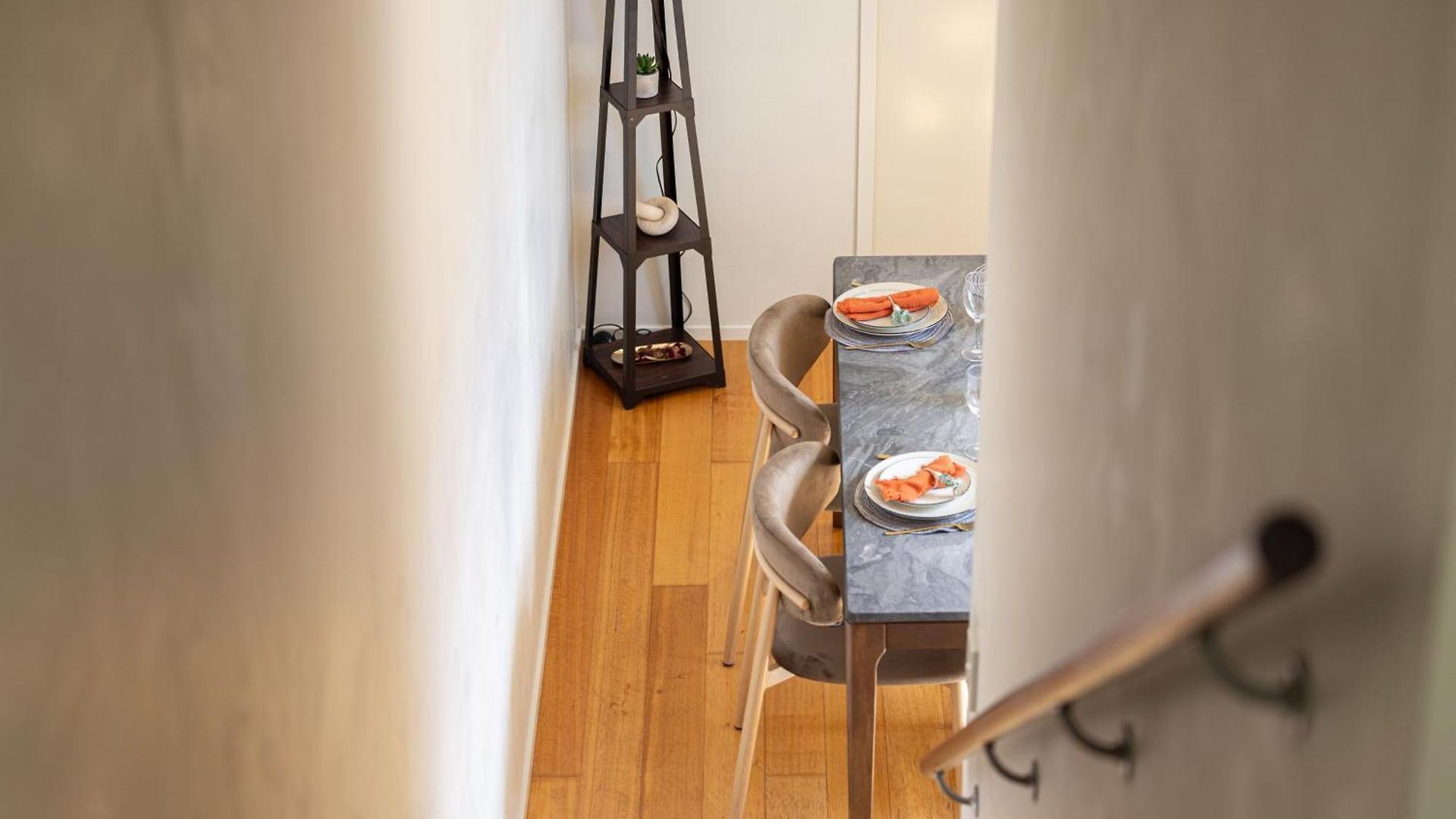 Stylish Heritage 2br Loft Near And River With Pool And Free Parking *