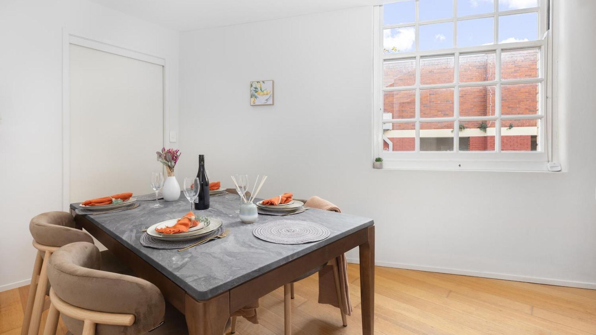 Stylish Heritage 2br Loft Near And River With Pool And Free Parking *