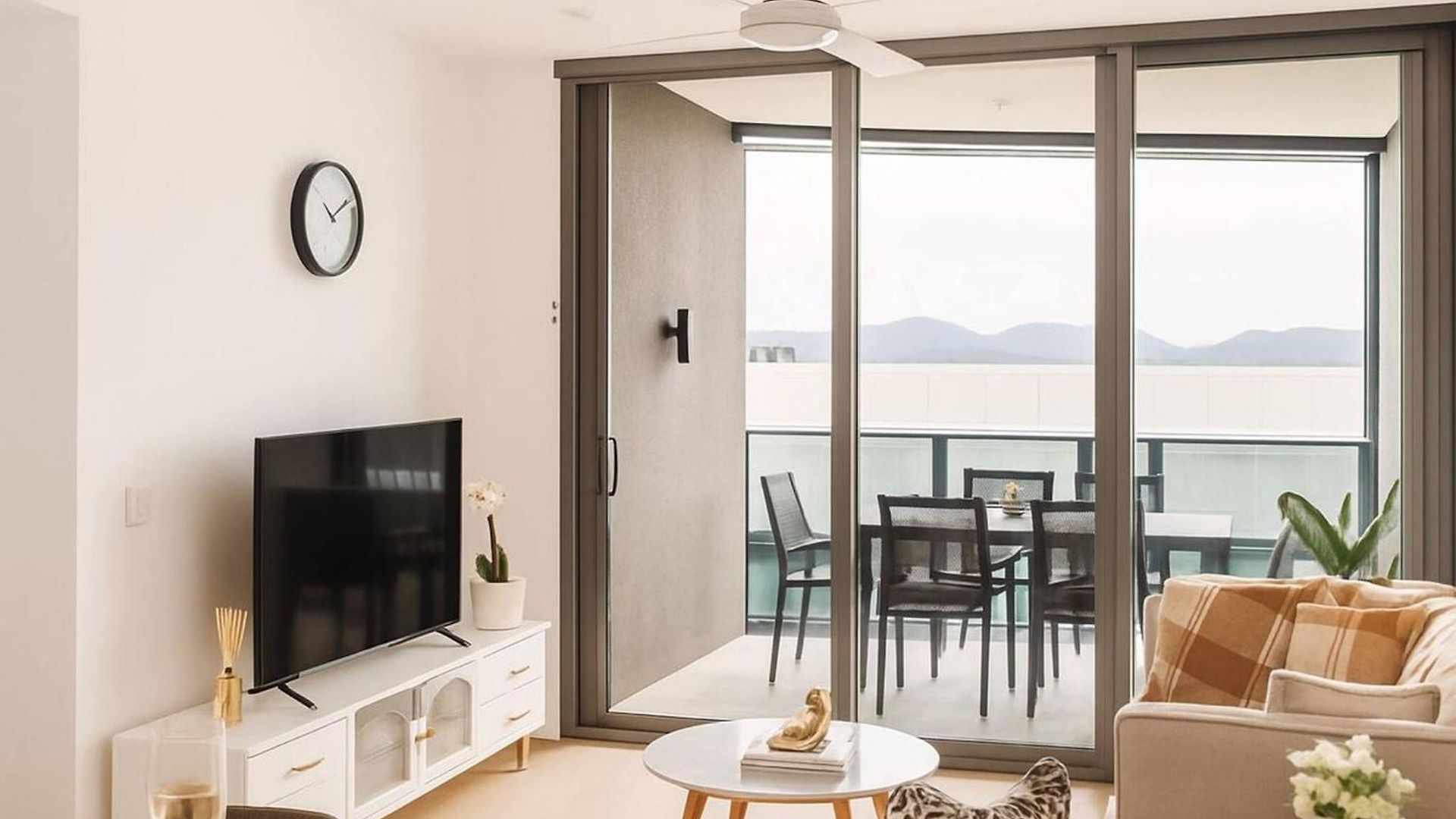 2br Queens Wharf Level 27 Sky Deck & River View W Carpark Apartment Brisbane