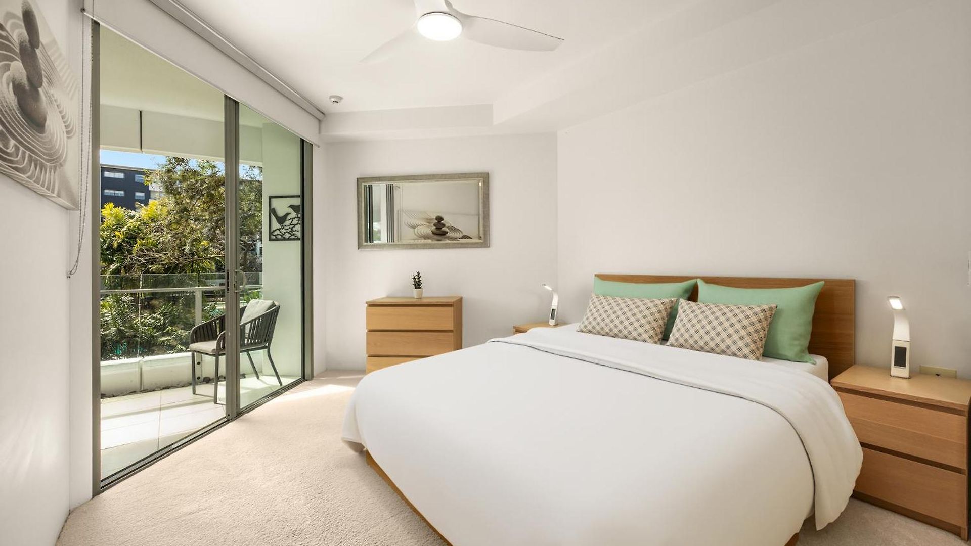 Apartment Riverside Lux 2bed 2bath Parking *