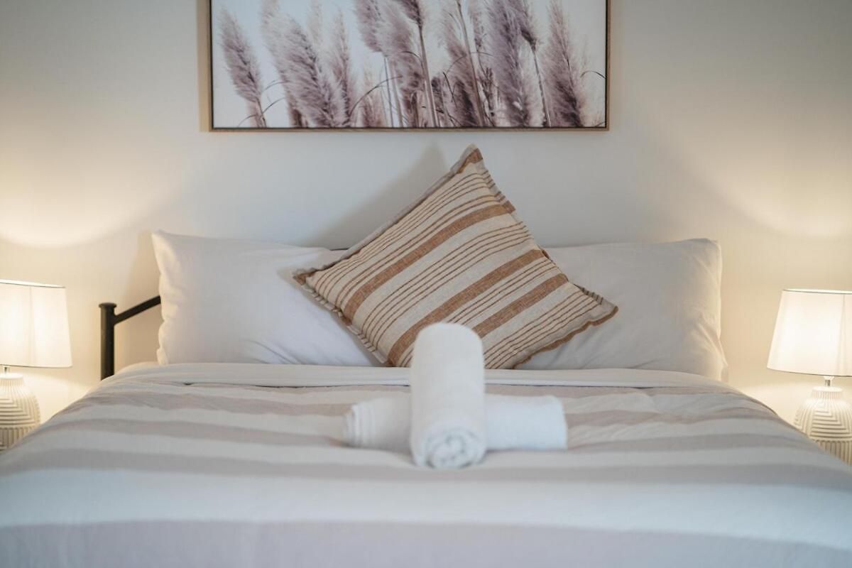 Tiny 1bd, 1ba In Clayfield, Near Cbd M2