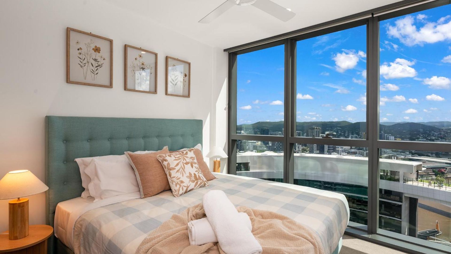 Qw Riverside Luxe By Independent Host