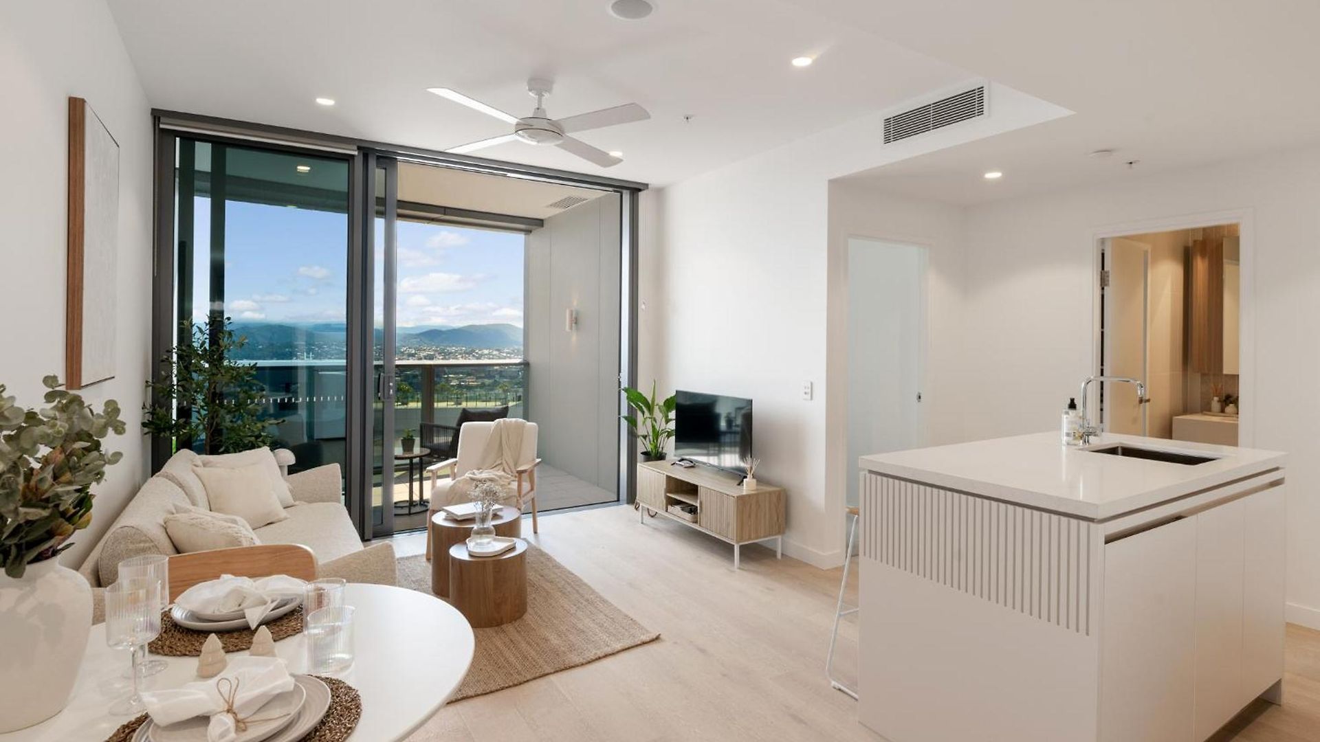 Qw Riverside Luxe By Independent Host