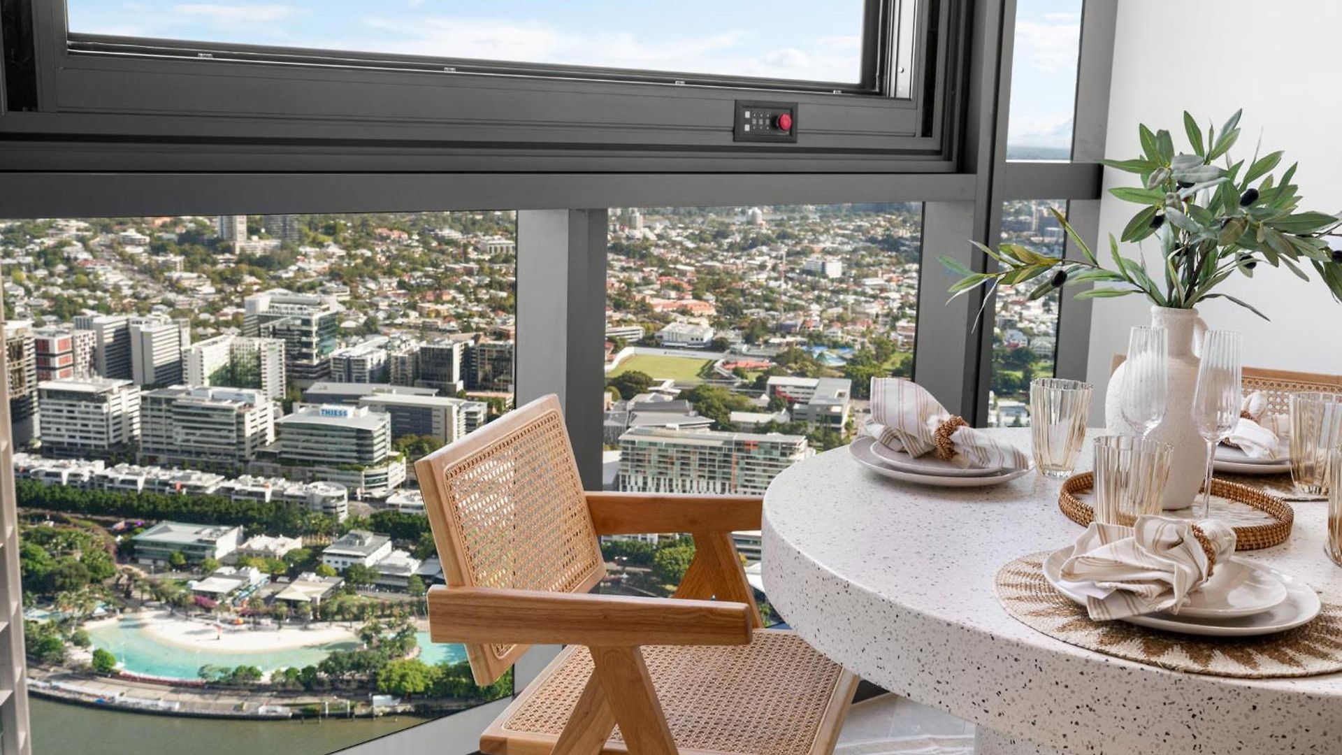 Apartment Qw Riverside Luxe By Independent Host