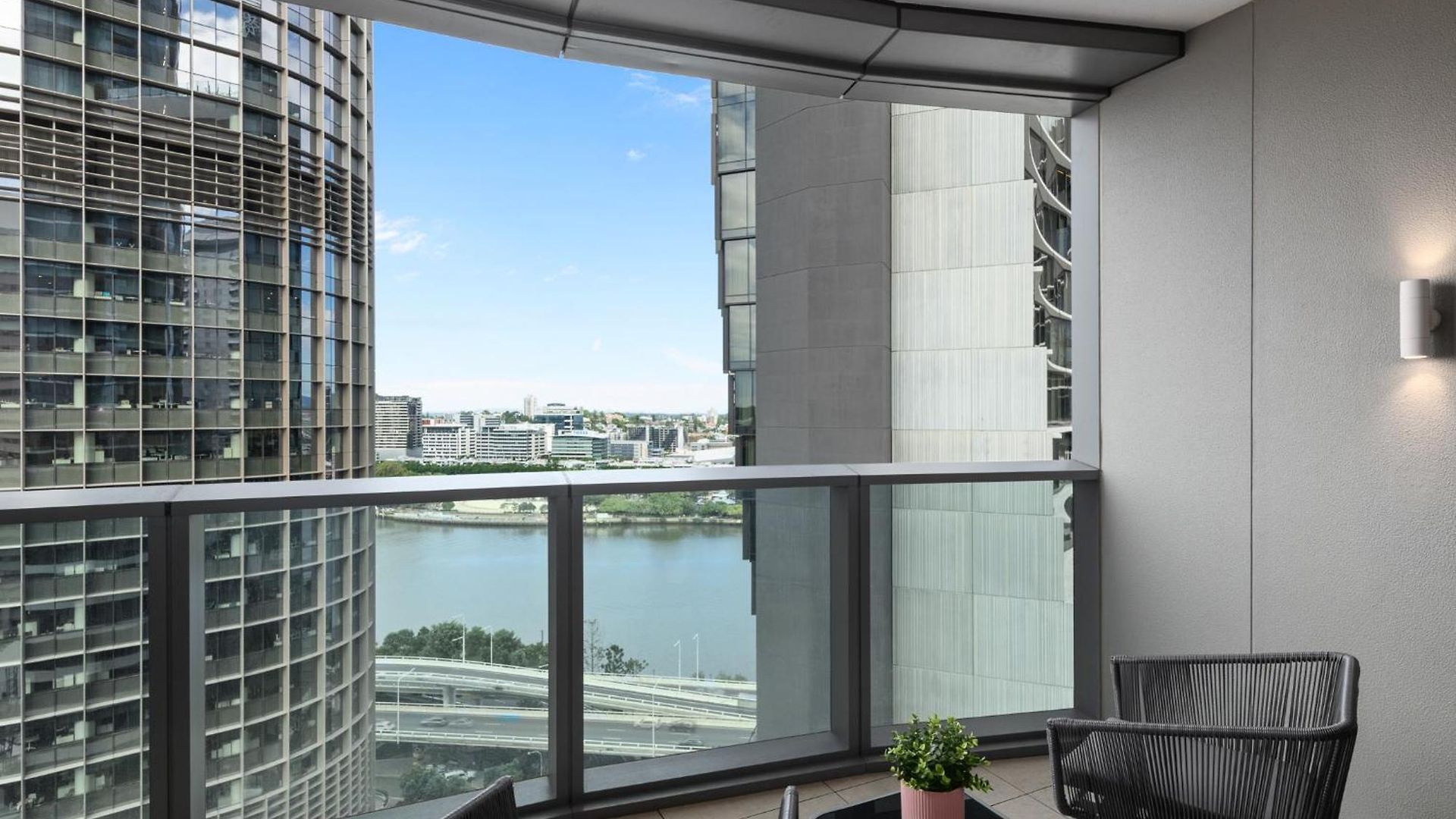 Apartment Qw Riverside Luxe By Independent Host Brisbane
