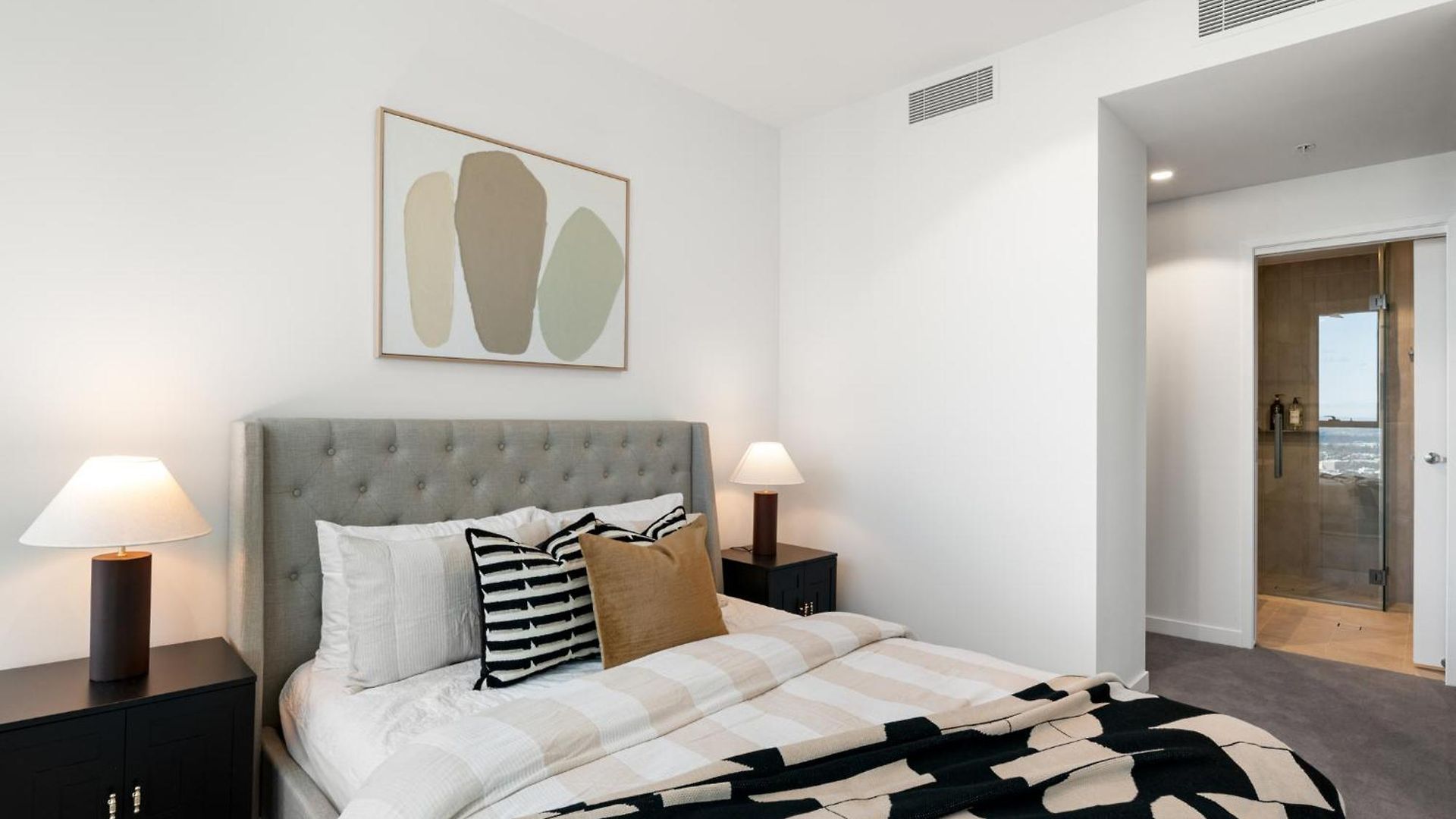 Qw Riverside Luxe By Independent Host *