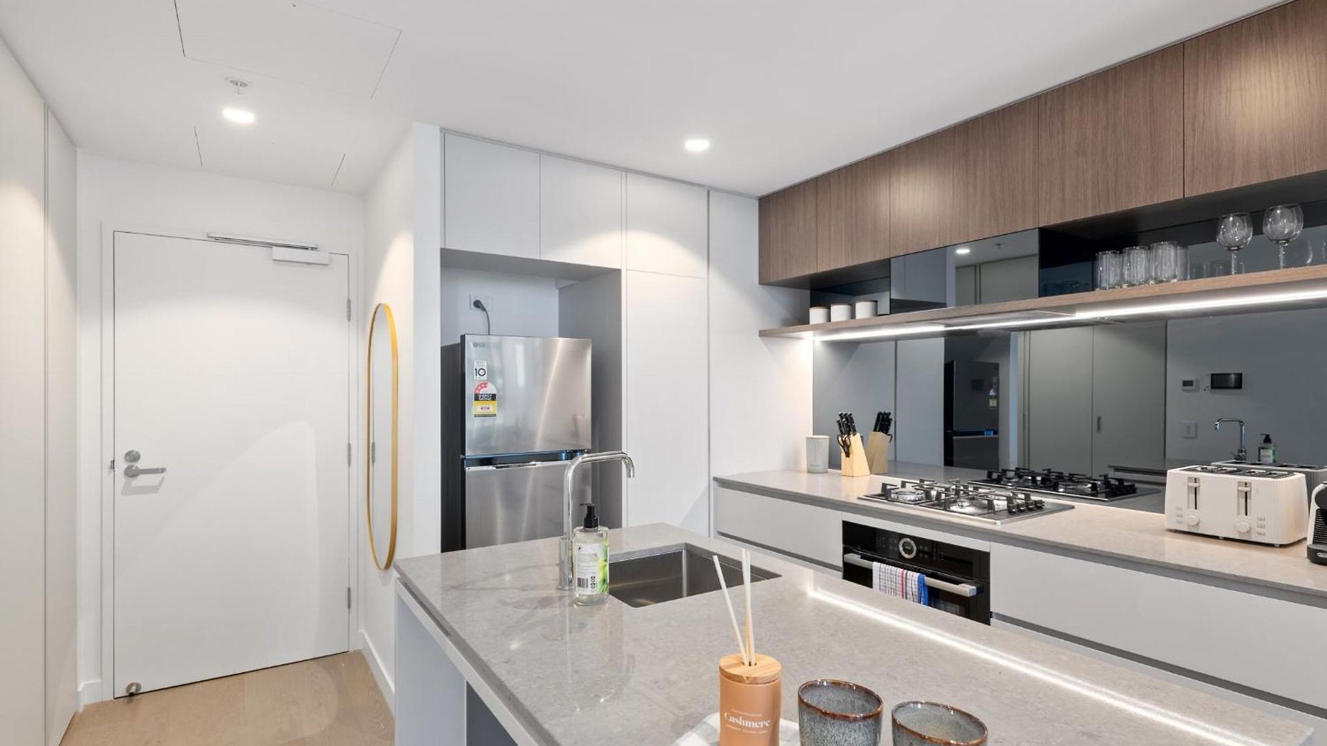 Qw Riverside Luxe By Independent Host