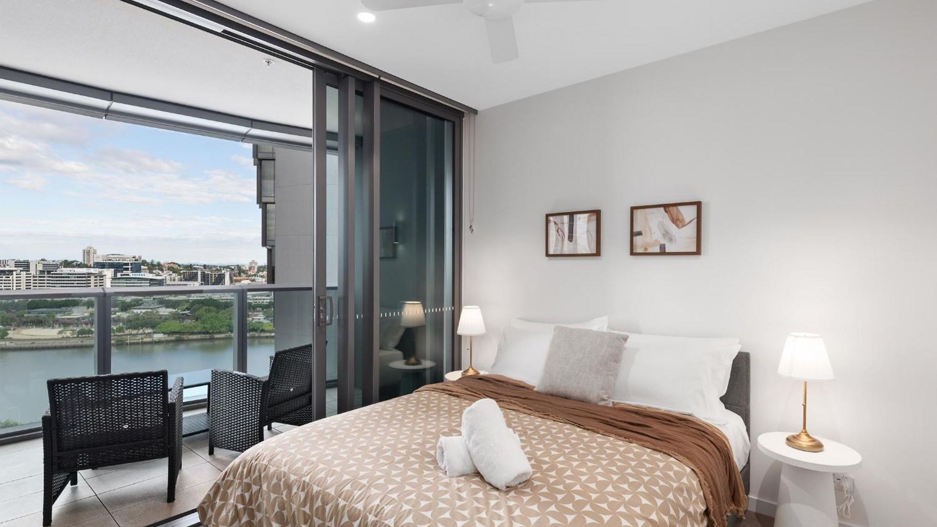 Apartment Qw Riverside Luxe By Independent Host