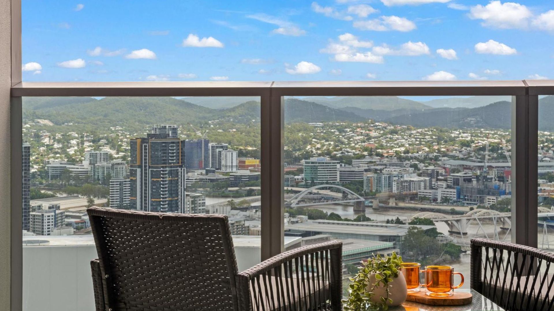 Qw Riverside Luxe By Independent Host * Brisbane