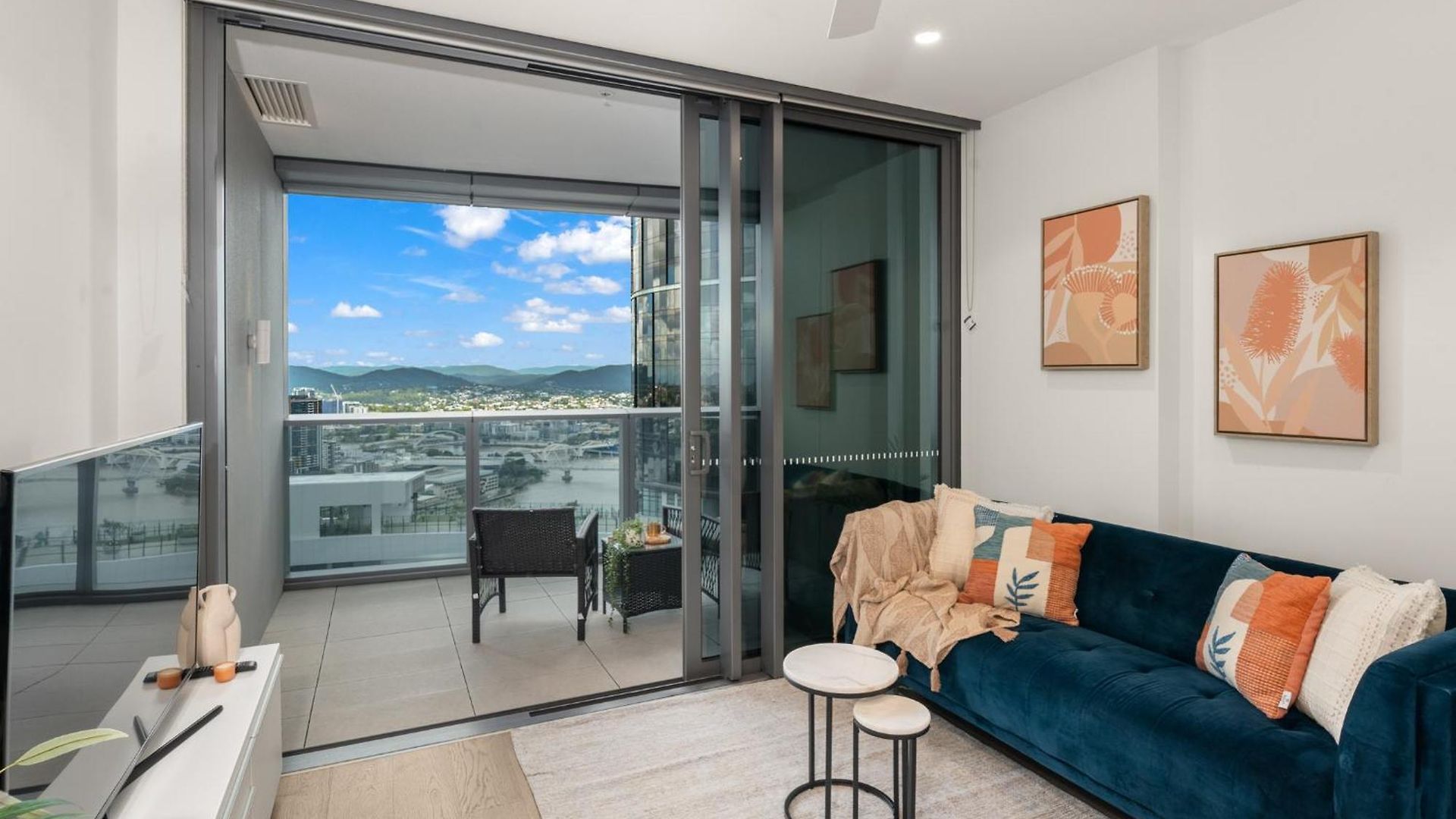 Qw Riverside Luxe By Independent Host Apartment *