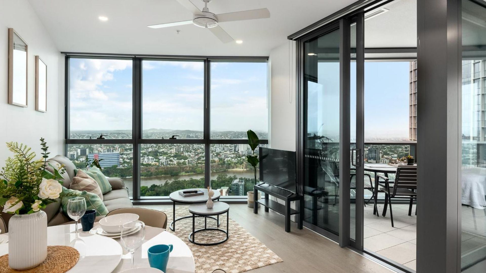 Qw Riverside Luxe By Independent Host Brisbane