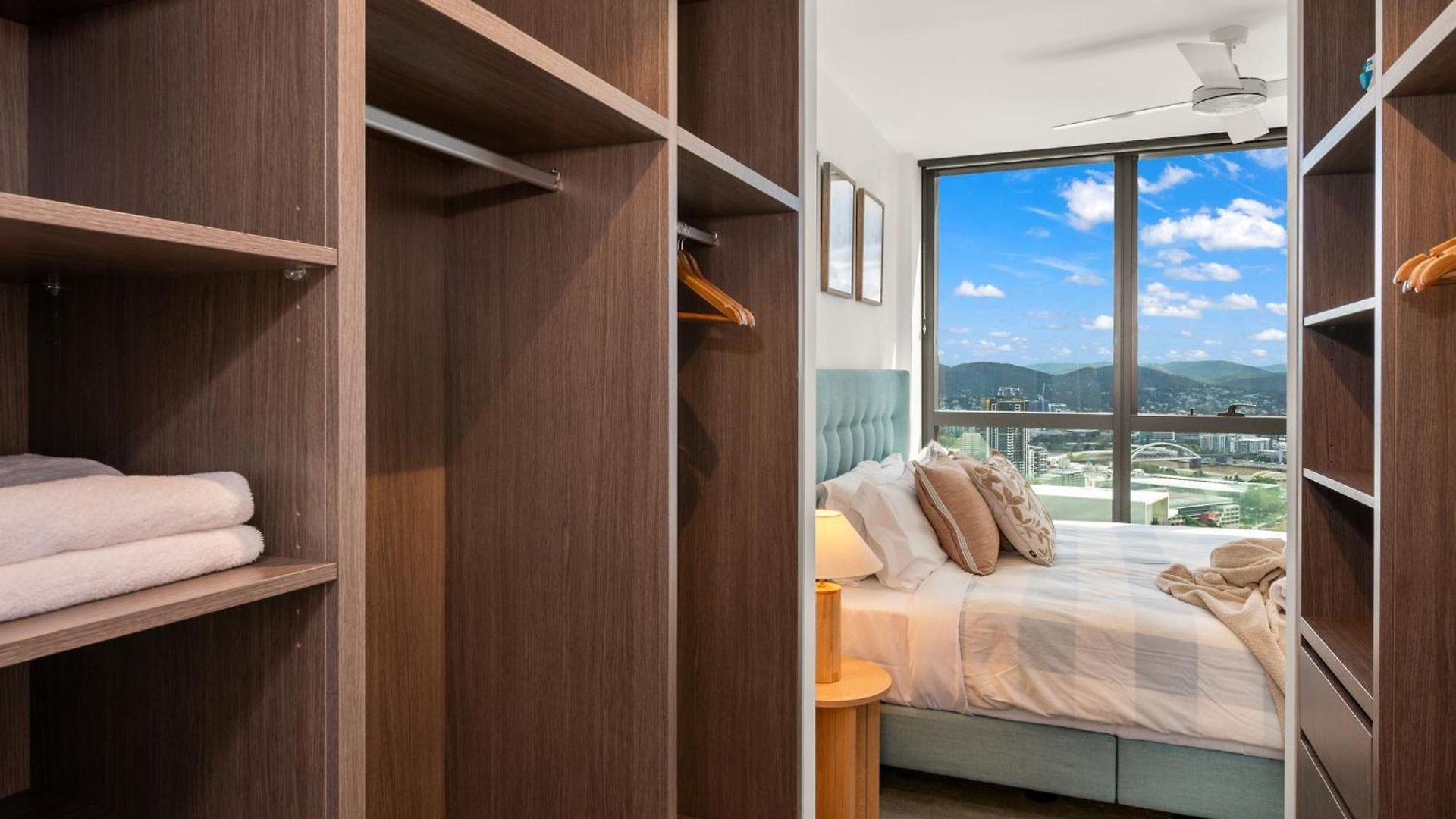 Qw Riverside Luxe By Independent Host Apartment