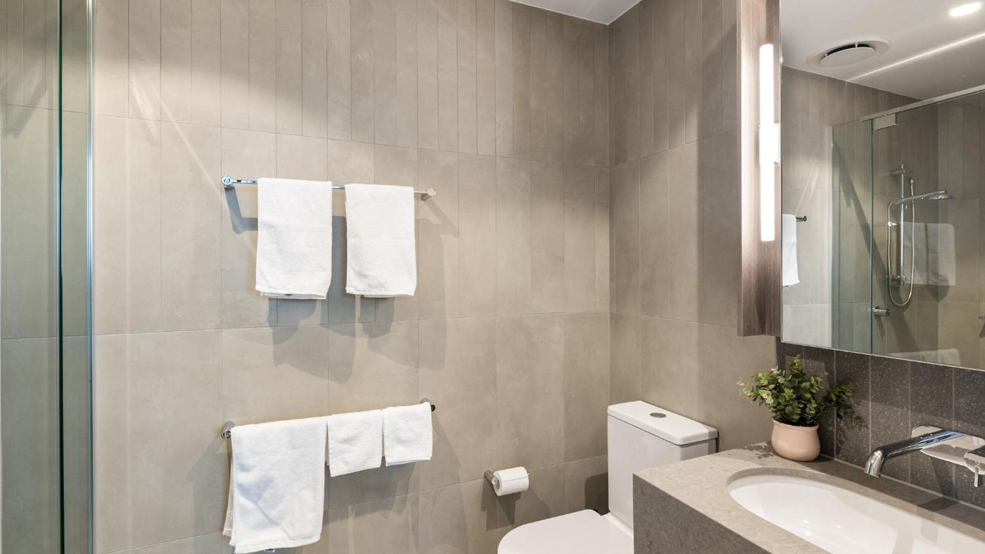 Apartment Qw Riverside Luxe By Independent Host