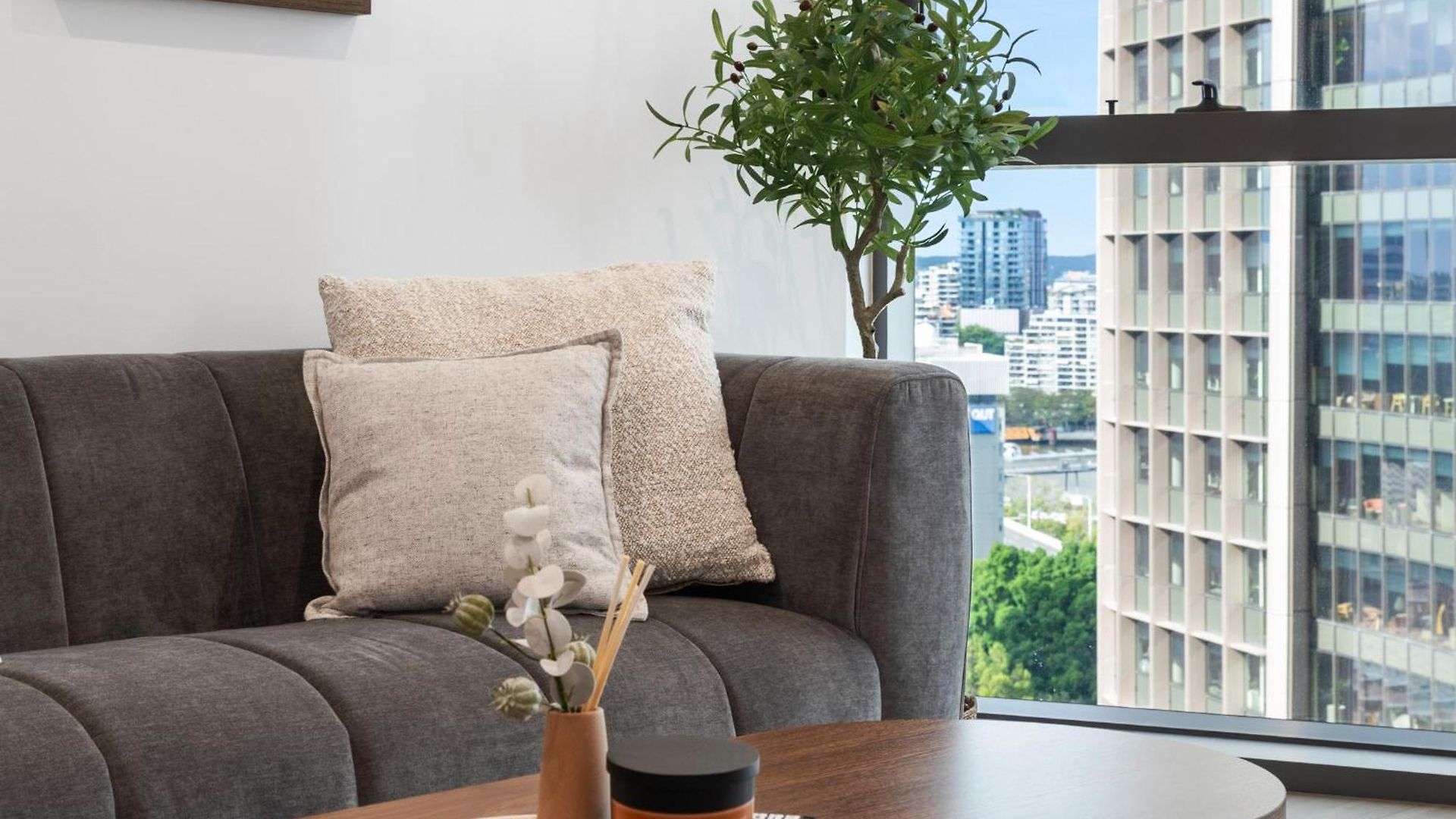 Qw Riverside Luxe By Independent Host Apartment *