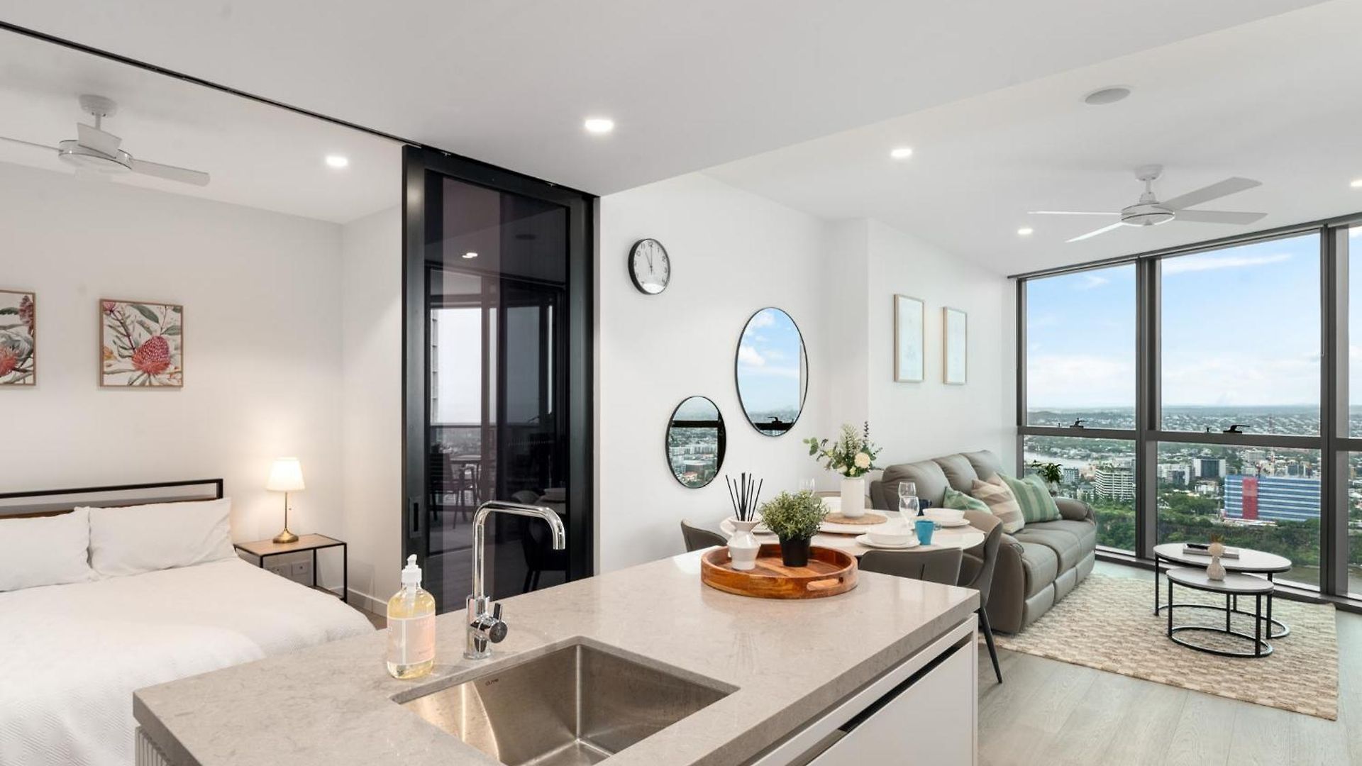 Qw Riverside Luxe By Independent Host *
