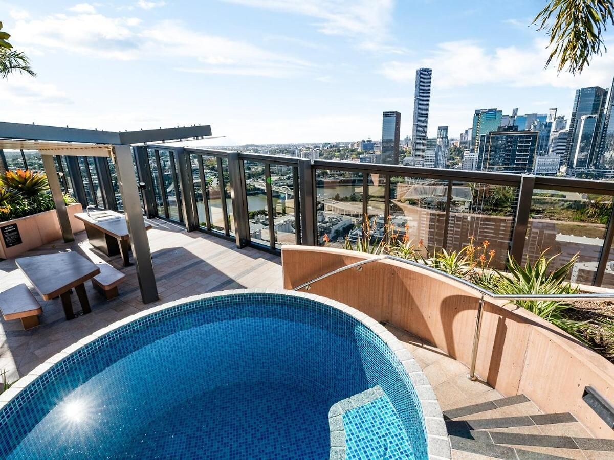 Floor To Ceiling River& Mountain View Location *
