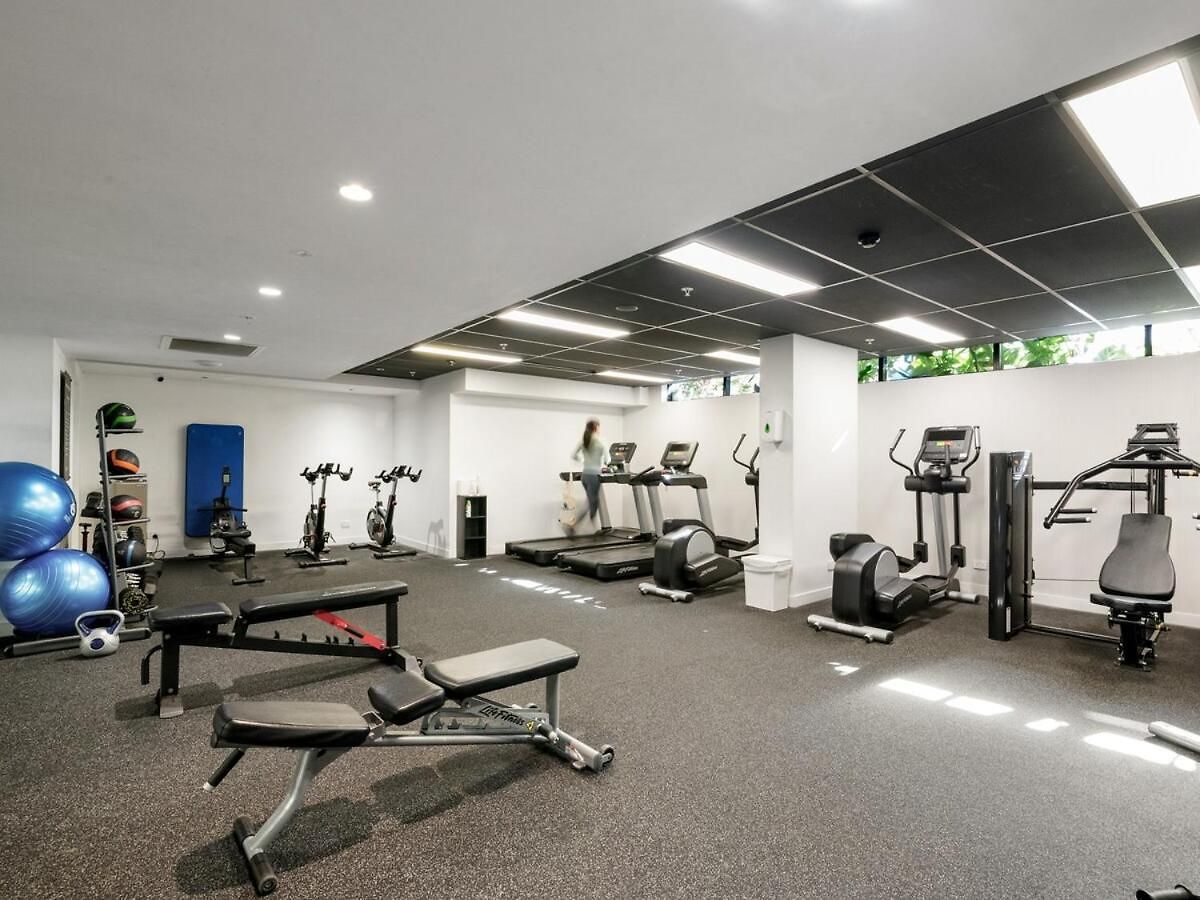 Floor To Ceiling River& Mountain View Location Brisbane