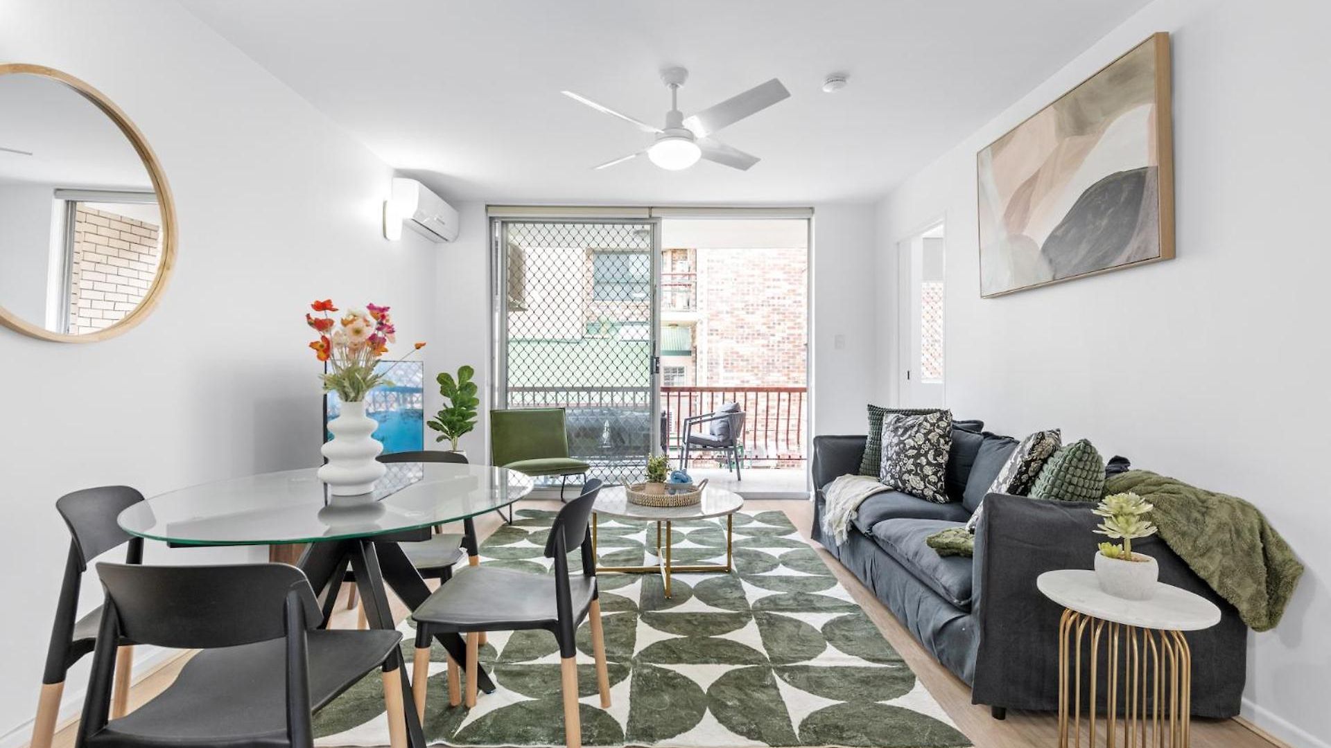 Spacious 2br Near Hospital, Qut And Cbd With Parking!
